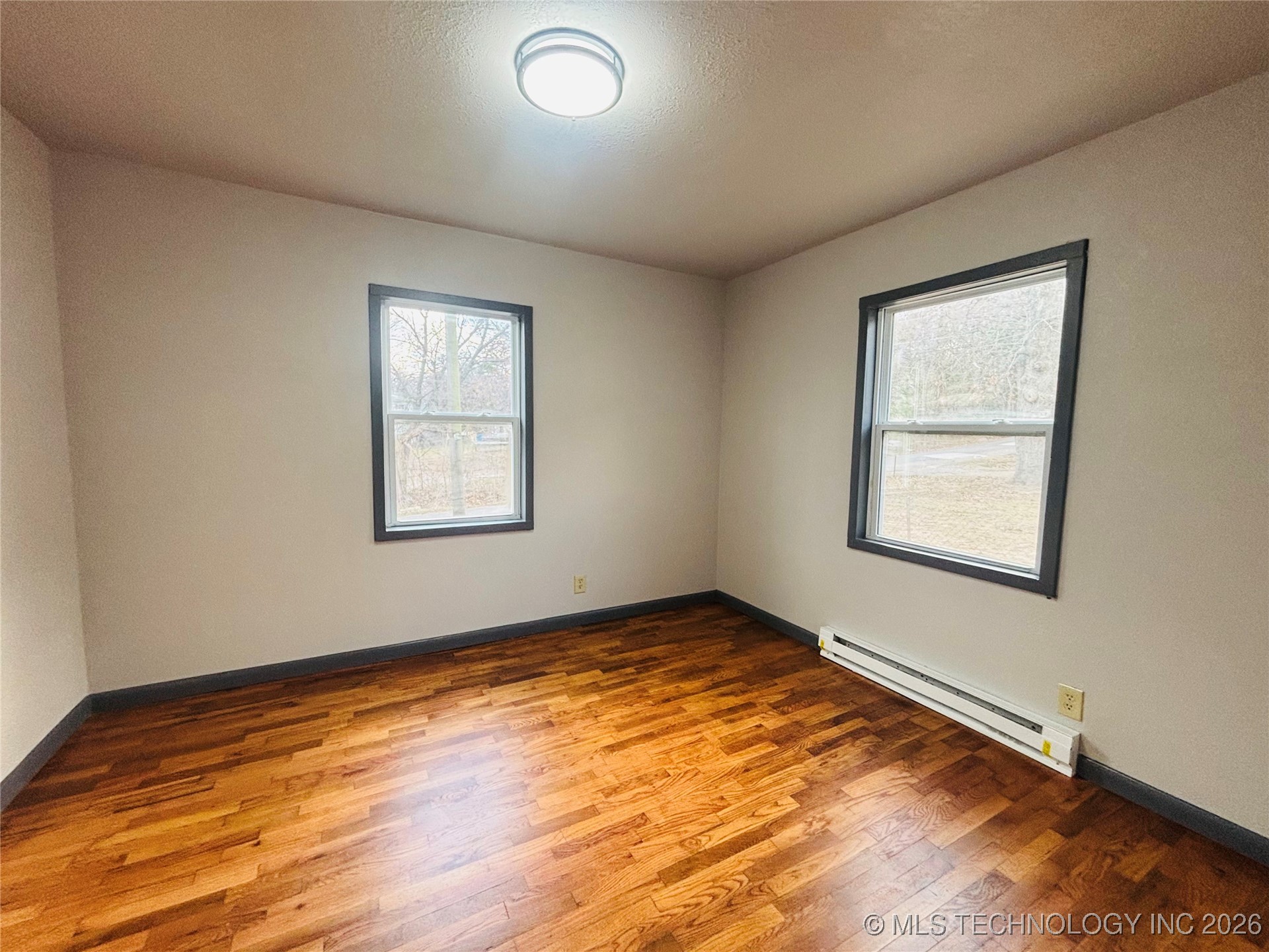 800 W Grand Avenue Property Photo 23