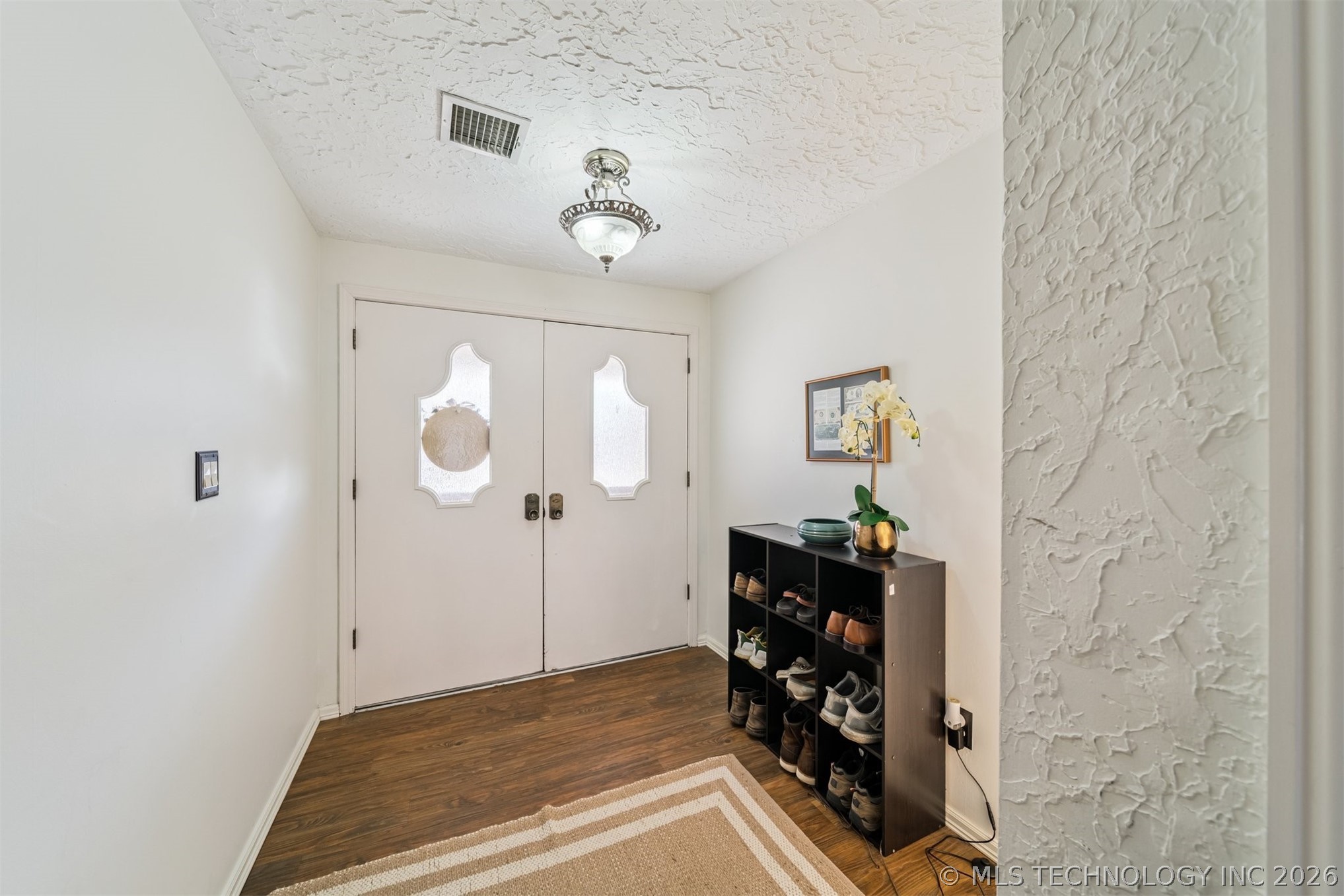 9416 S 69th East Avenue Property Photo 2