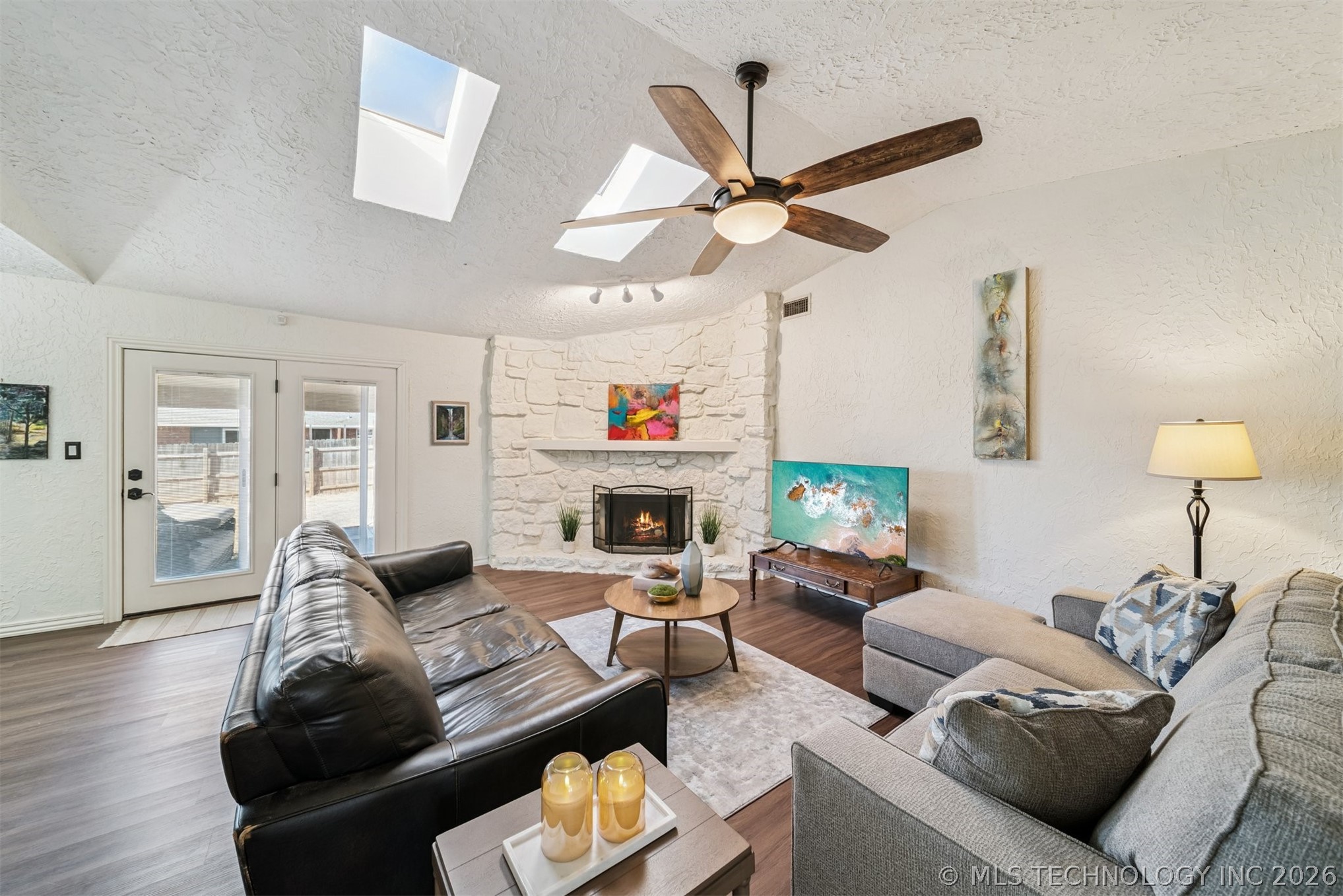 9416 S 69th East Avenue Property Photo 5