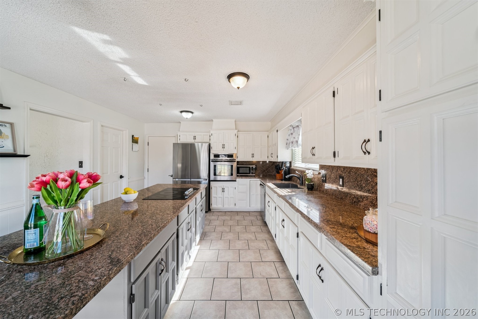 9416 S 69th East Avenue Property Photo 18