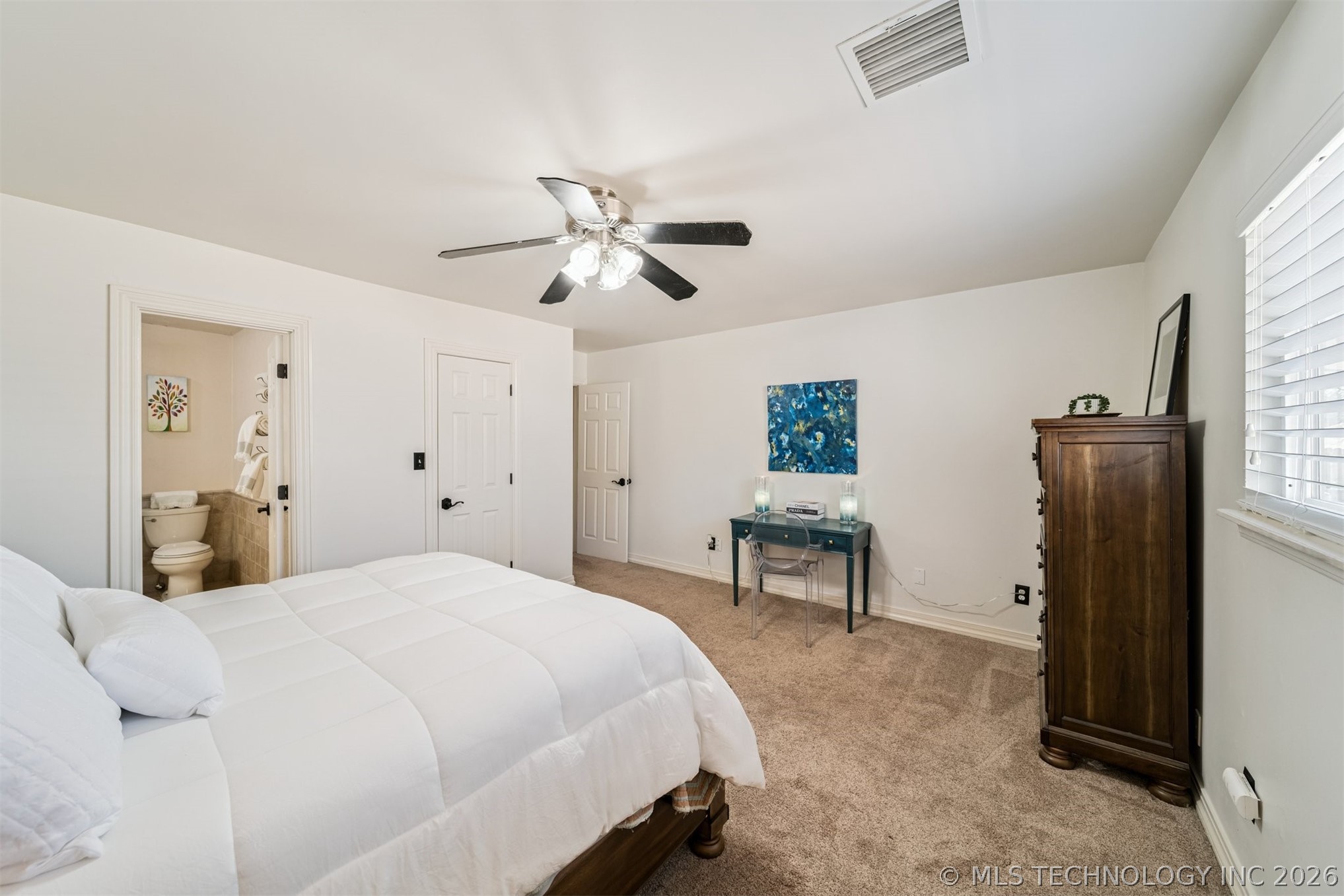 9416 S 69th East Avenue Property Photo 22