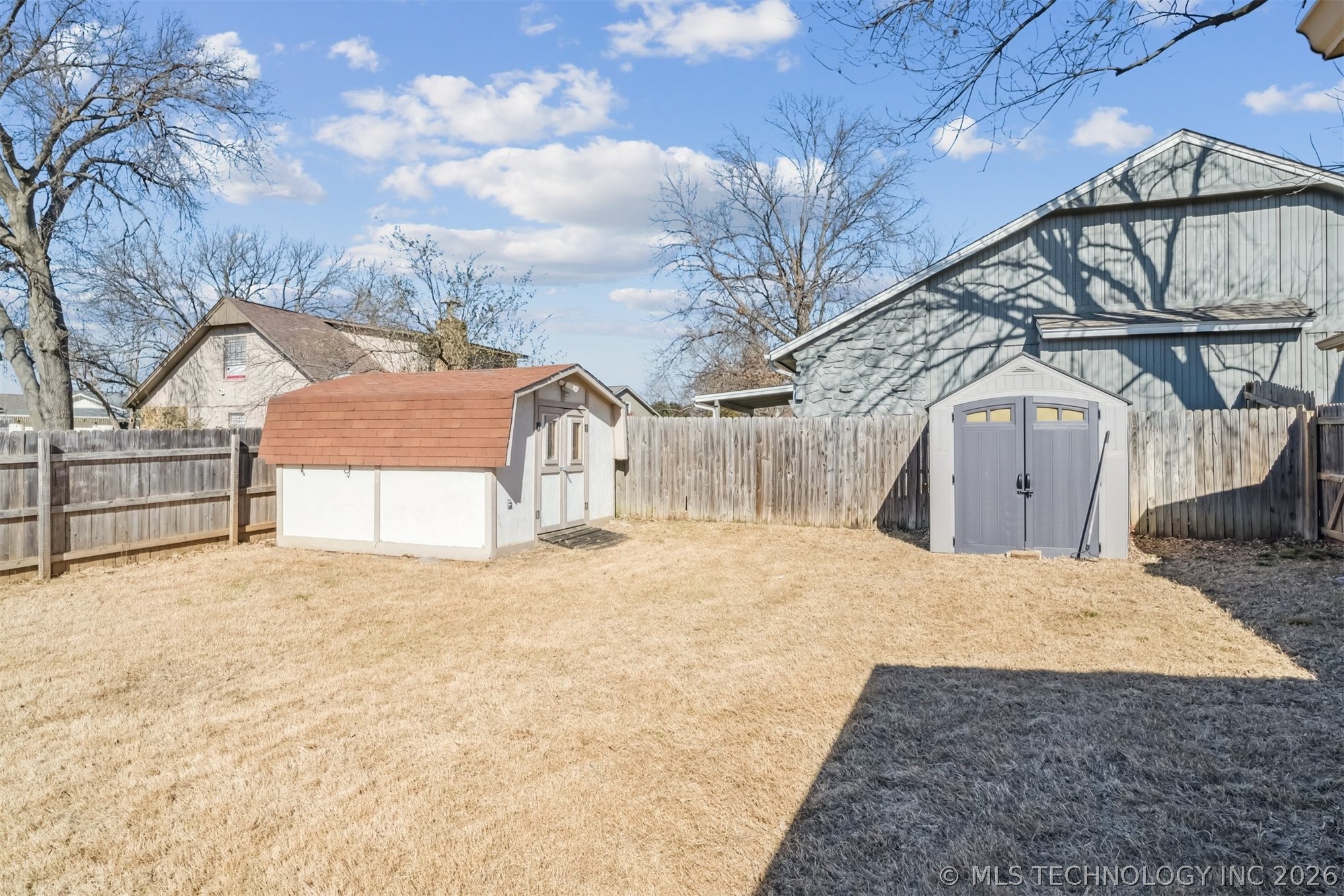 9416 S 69th East Avenue Property Photo 28