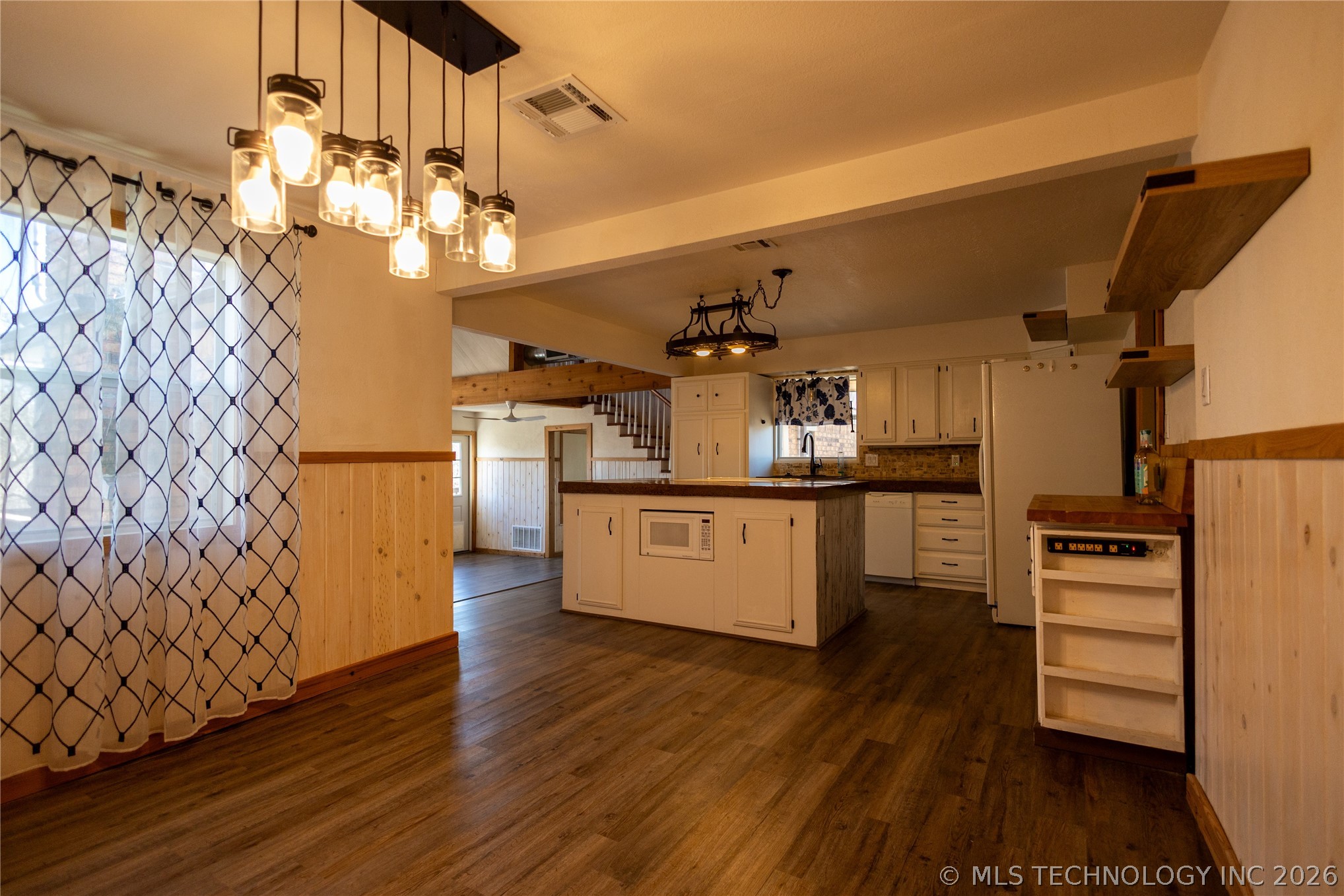 3850 Broken Arrow Property Photo 5