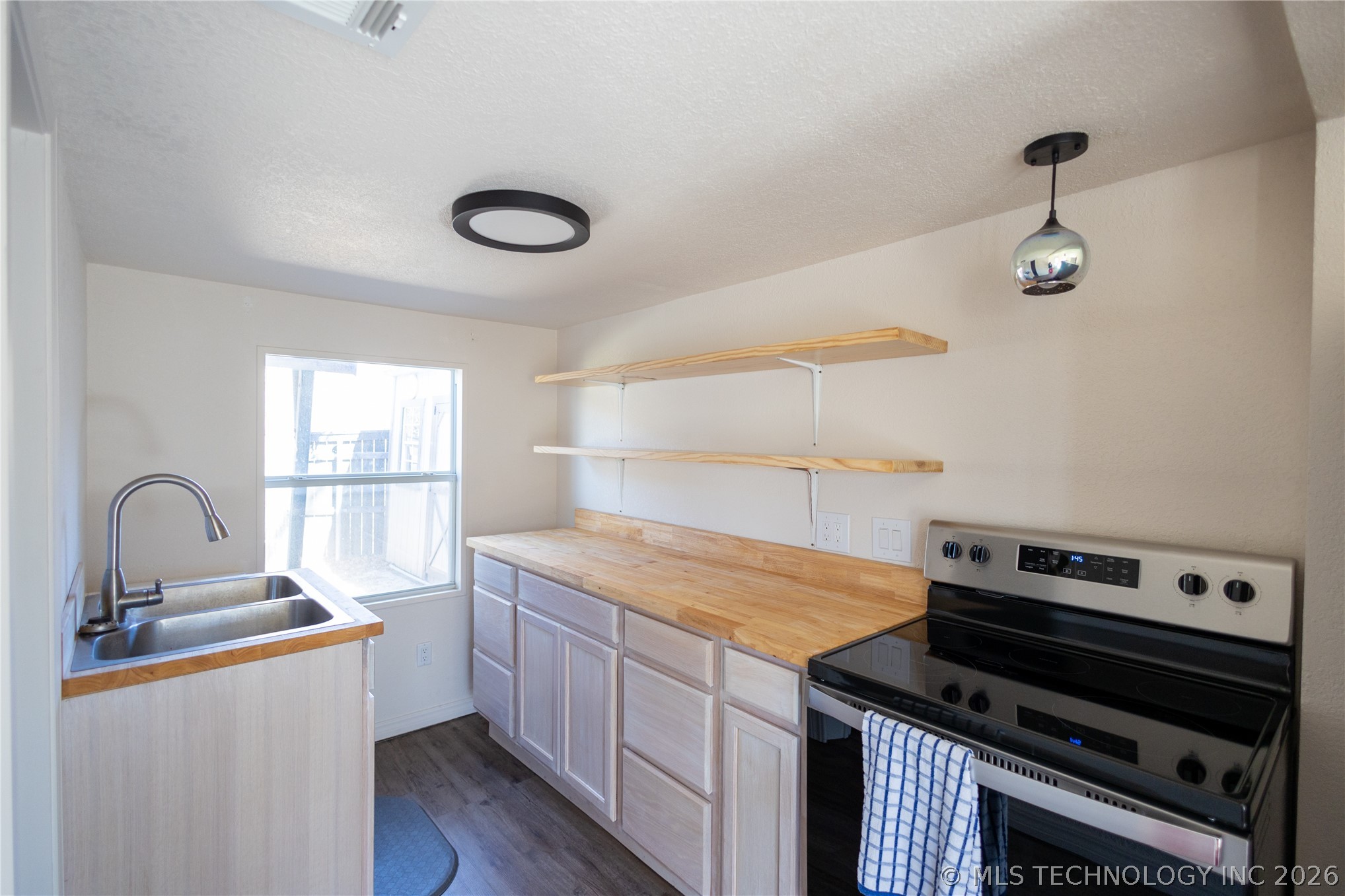 3850 Broken Arrow Property Photo 10