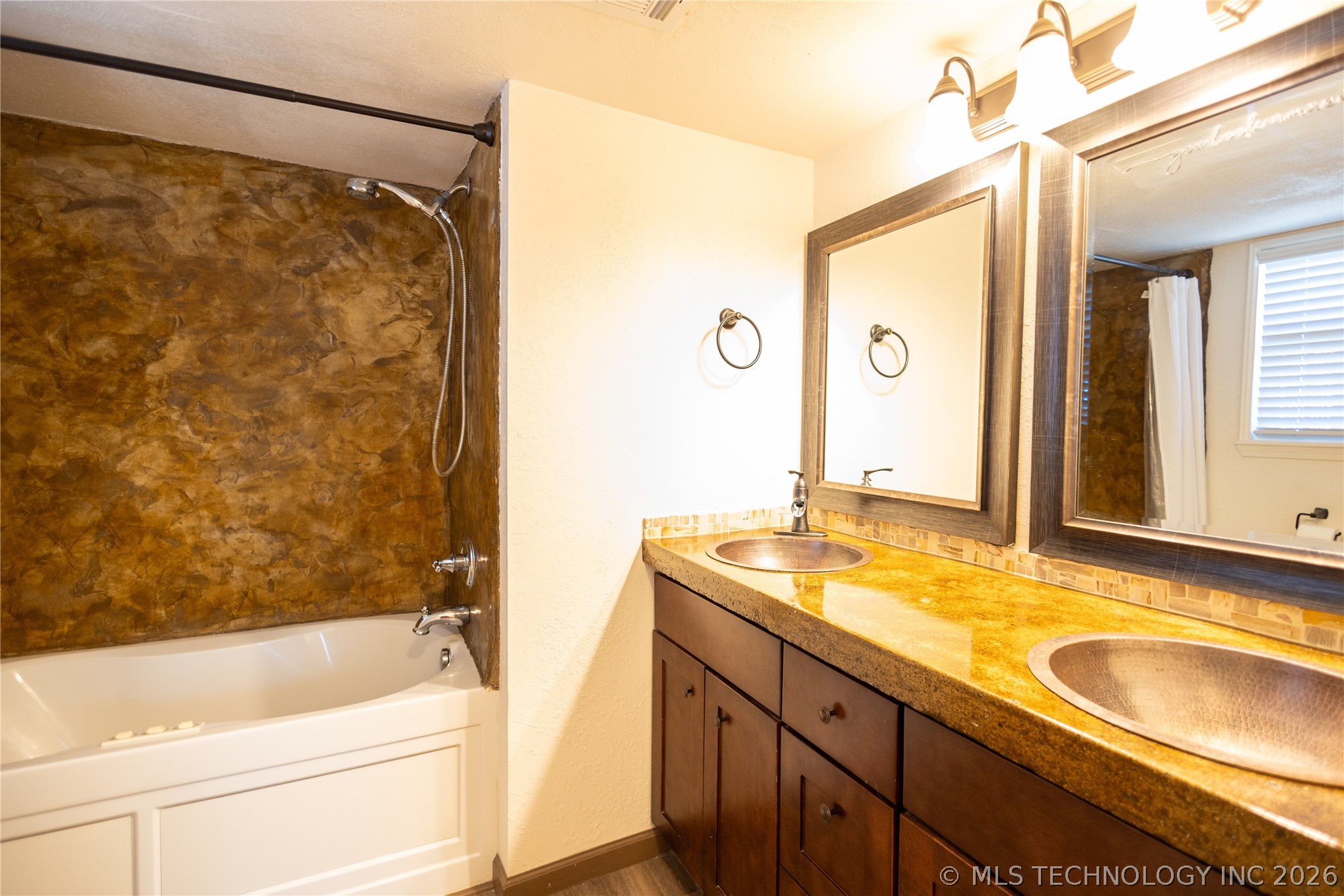 3850 Broken Arrow Property Photo 13