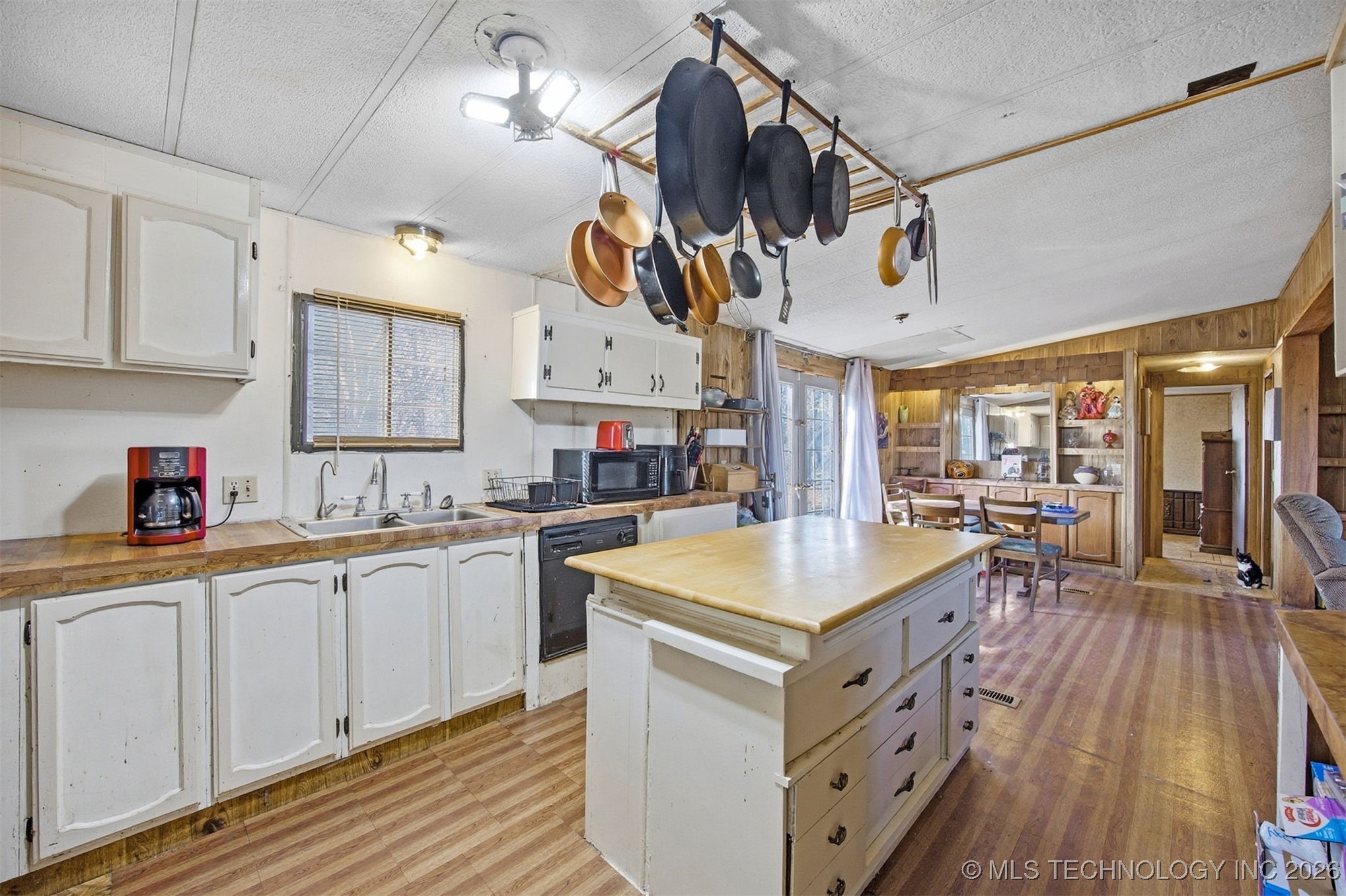 742 S Maple Street Property Photo 7