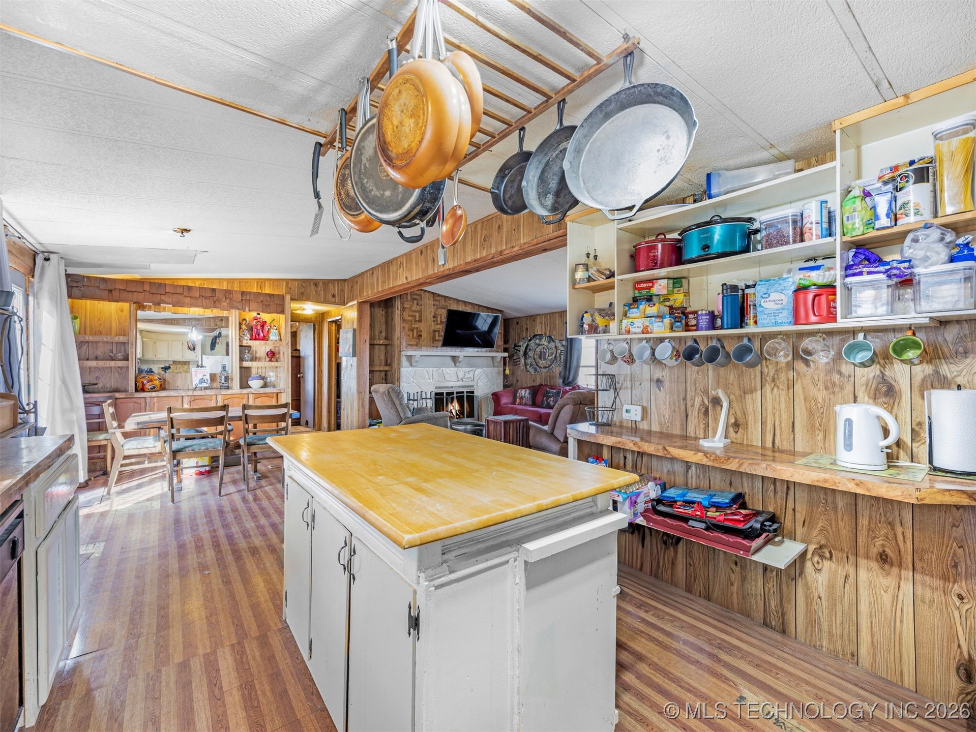 742 S Maple Street Property Photo 8