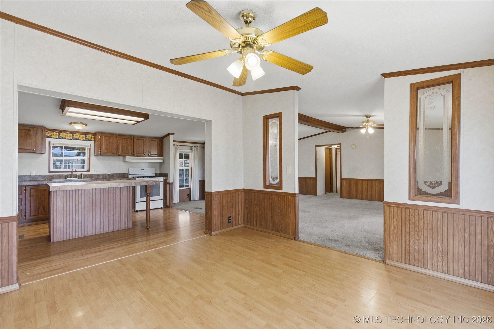 108 E Redbud Lane Property Photo 12