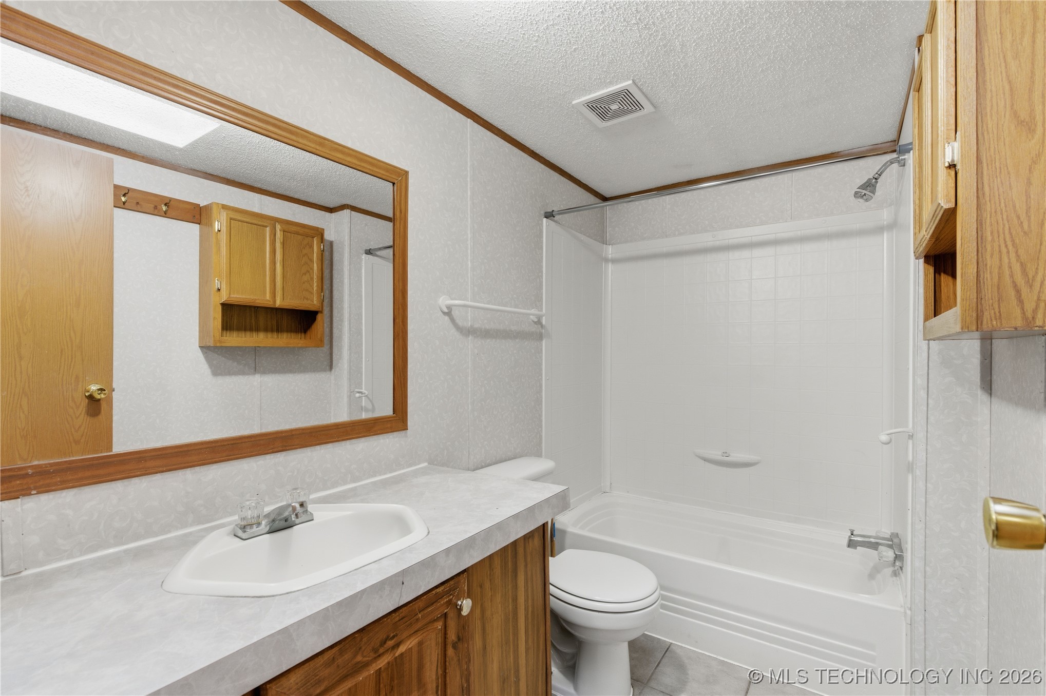 108 E Redbud Lane Property Photo 17