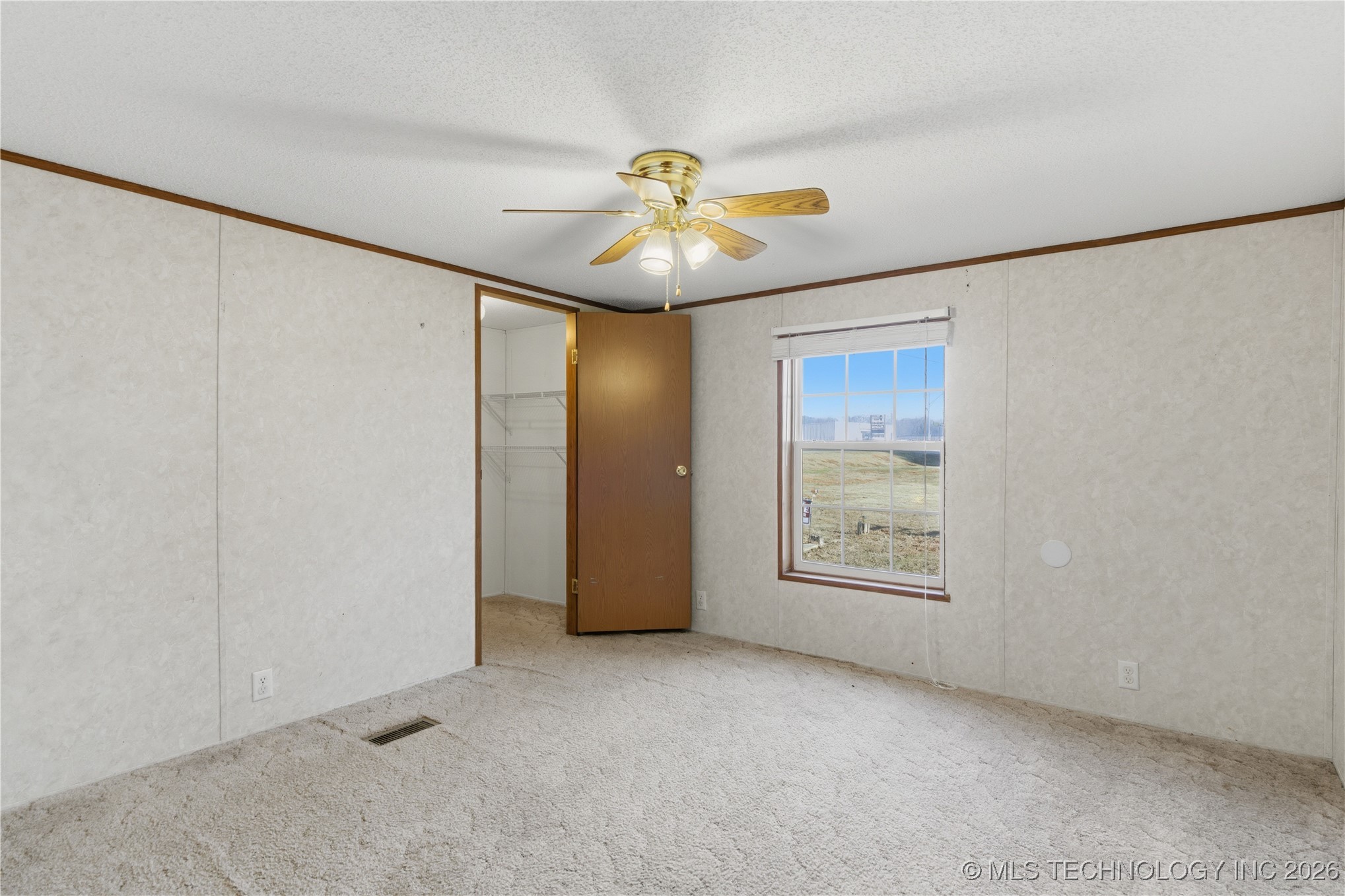 108 E Redbud Lane Property Photo 18