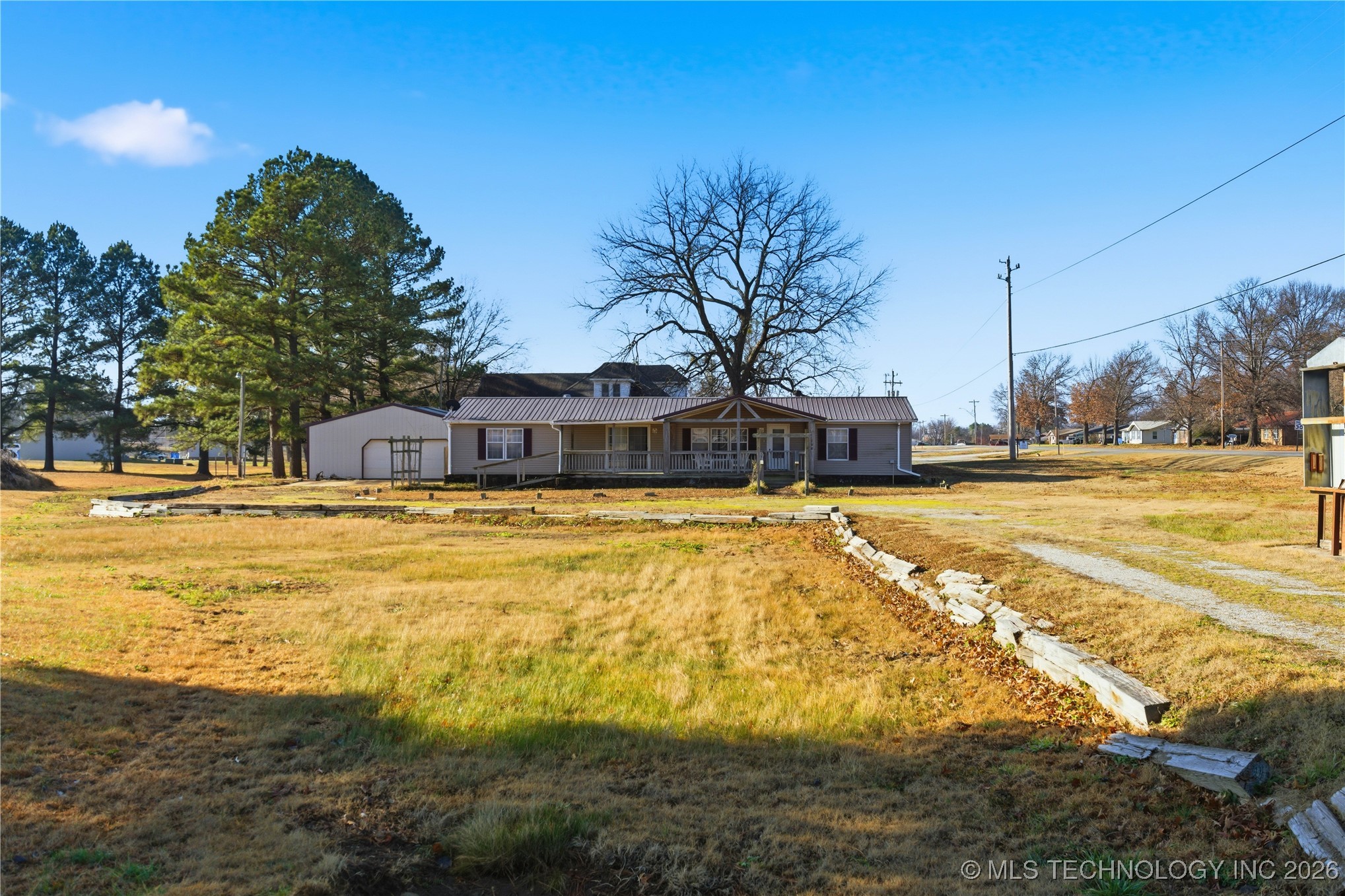 108 E Redbud Lane Property Photo 32
