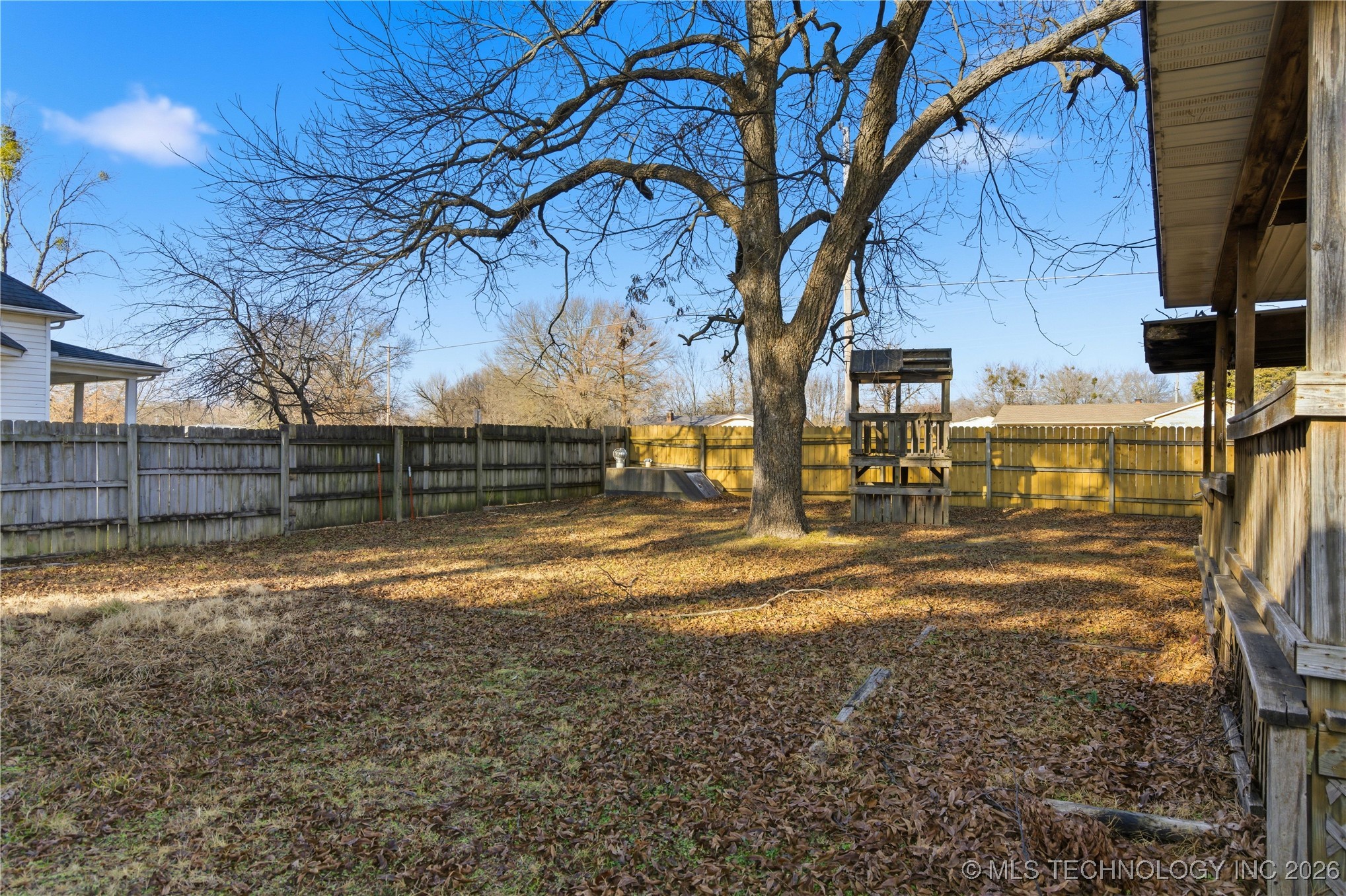 108 E Redbud Lane Property Photo 35