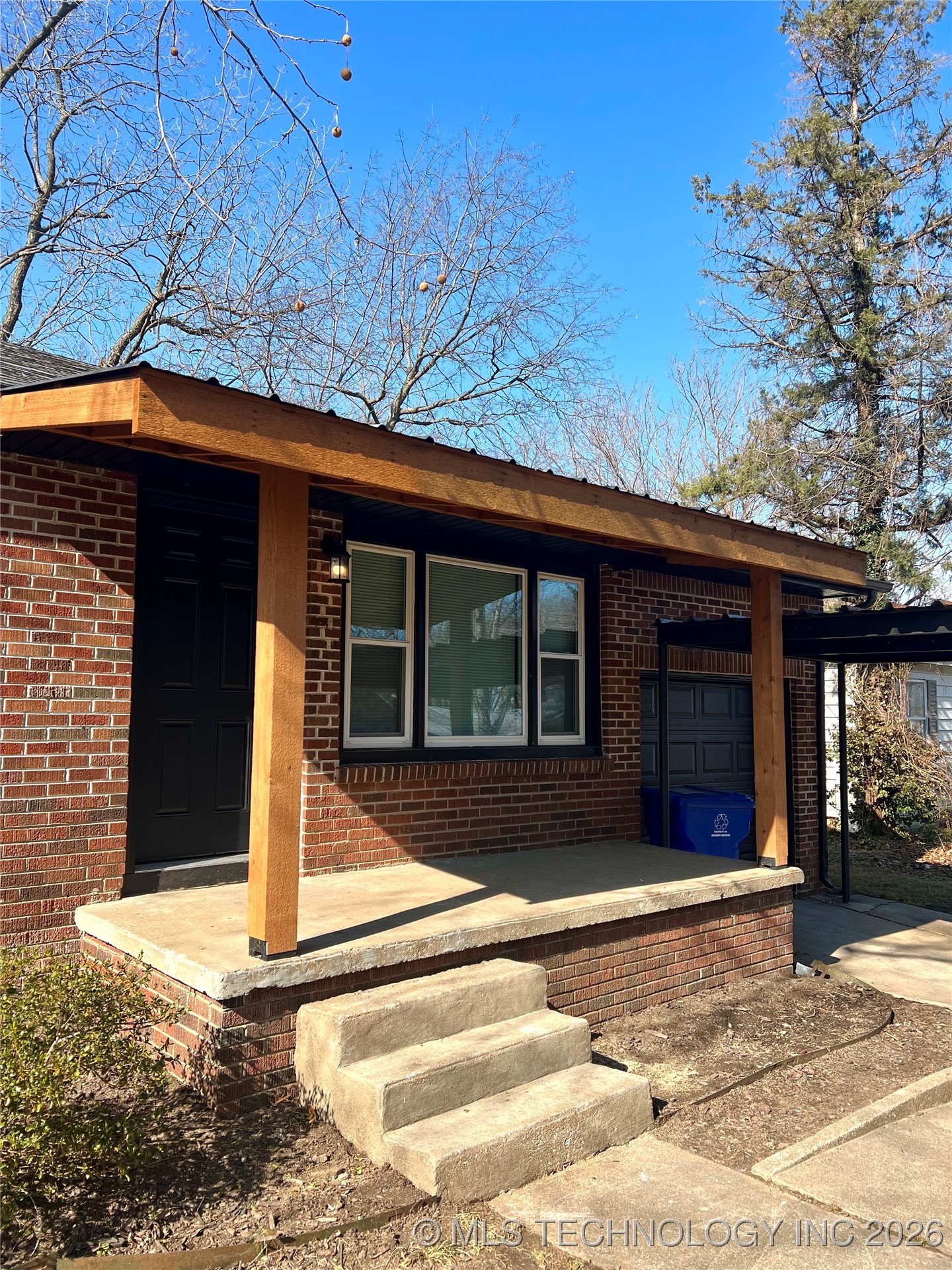 1622 S Ash Place Property Photo 3