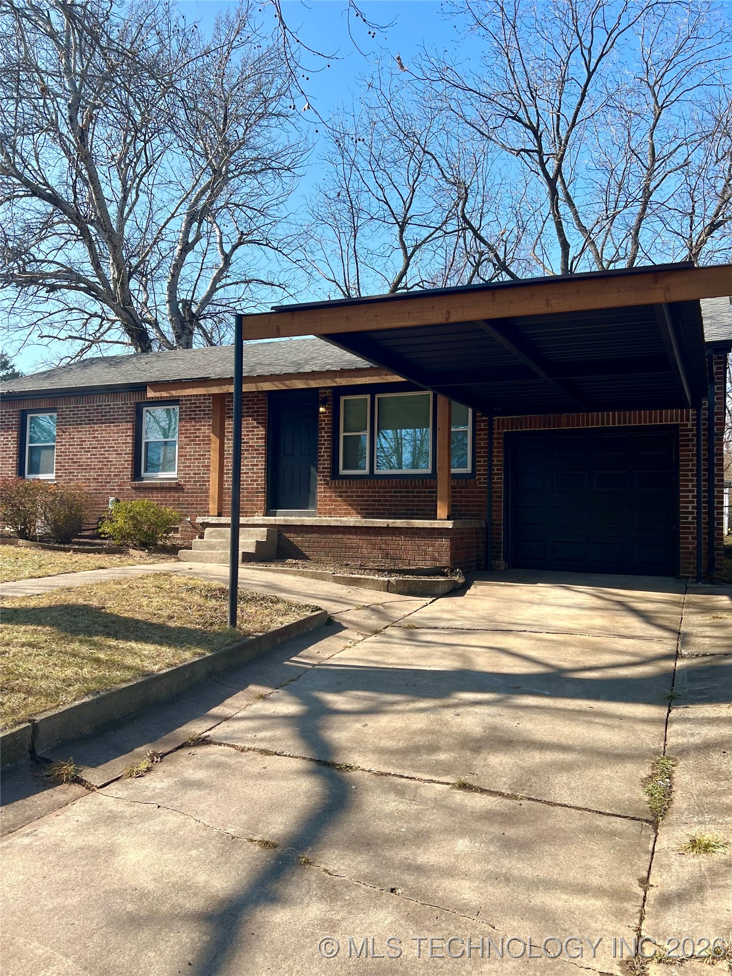 1622 S Ash Place Property Photo 5