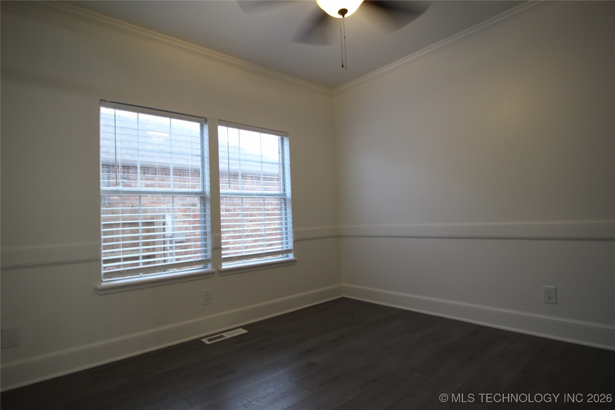705 N Aster Avenue Property Photo 8