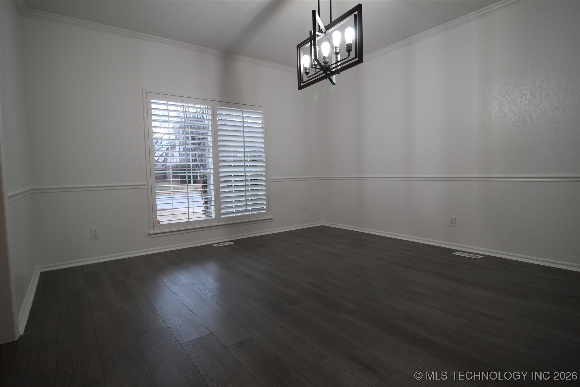 705 N Aster Avenue Property Photo 9