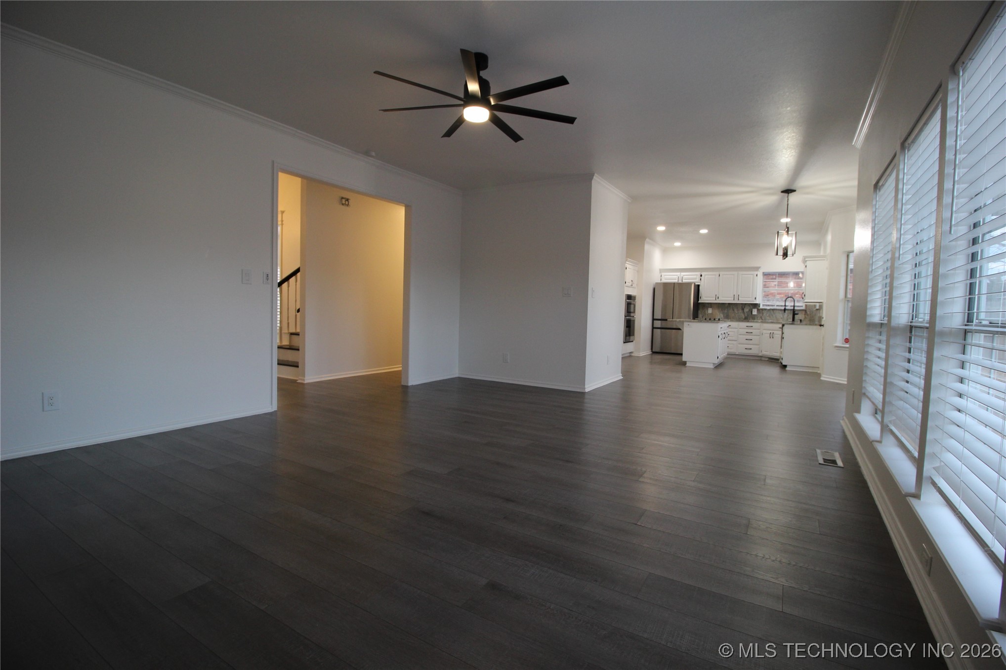 705 N Aster Avenue Property Photo 23