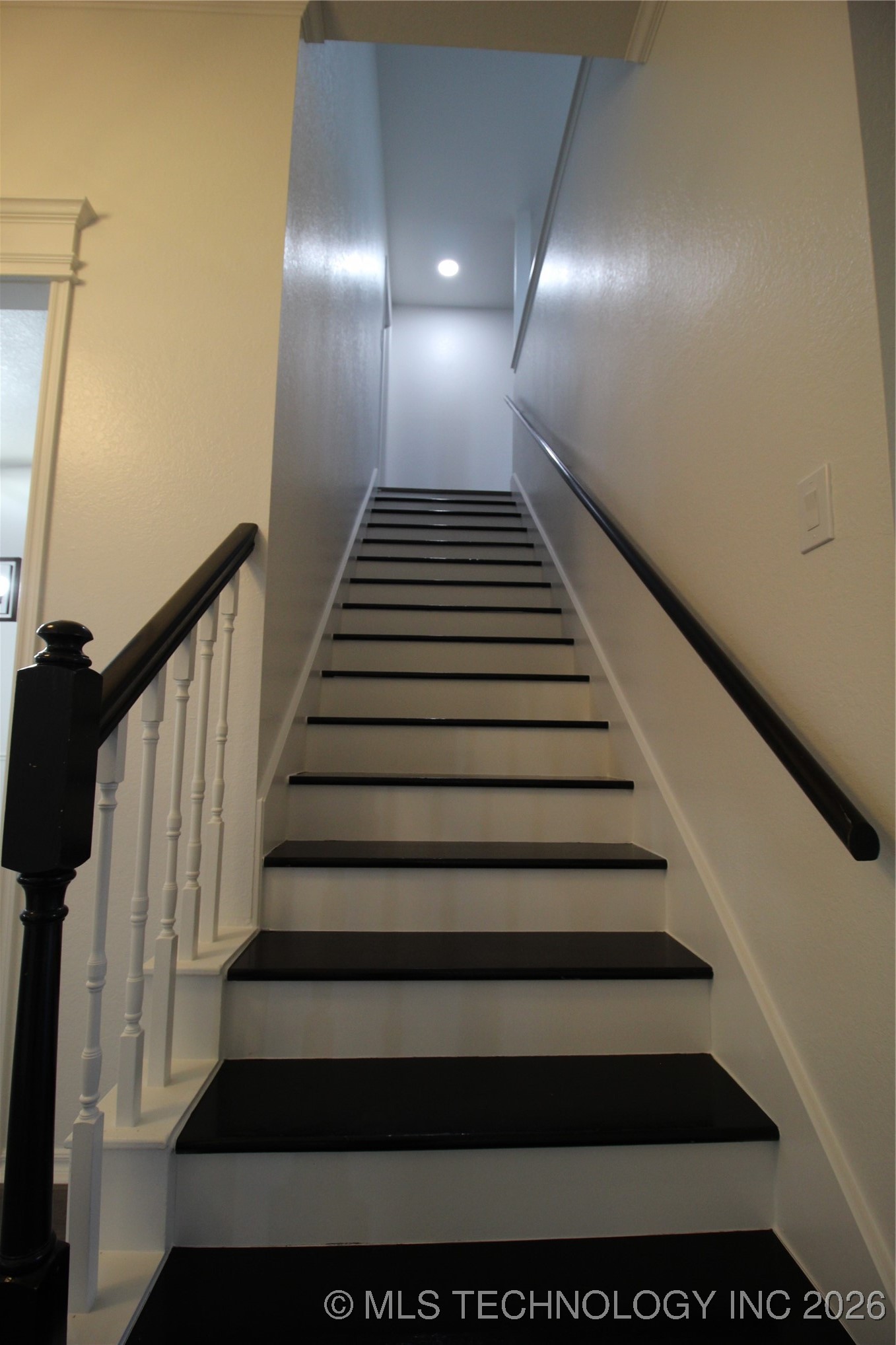 705 N Aster Avenue Property Photo 24