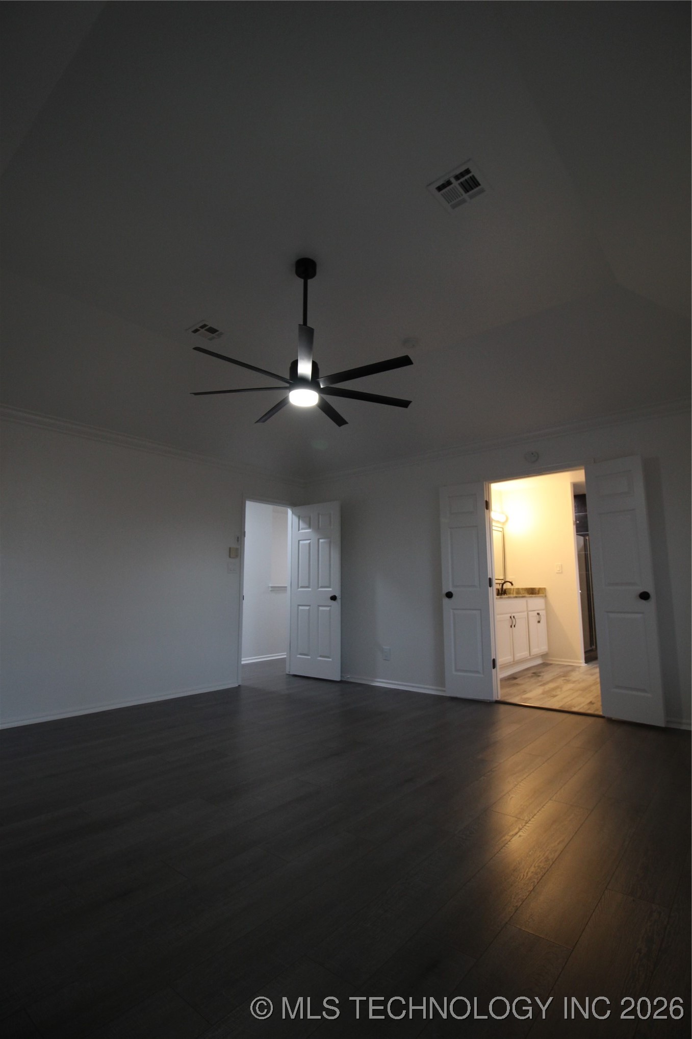 705 N Aster Avenue Property Photo 35