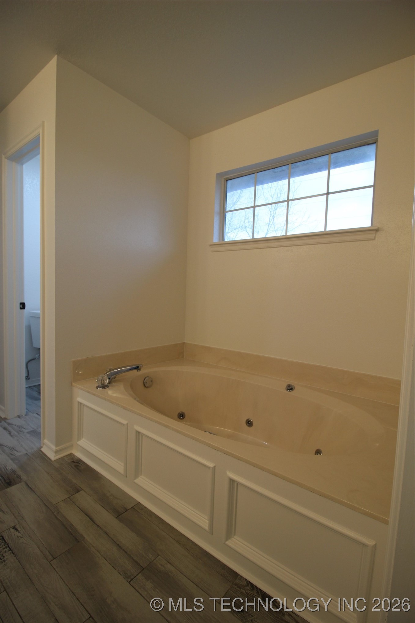 705 N Aster Avenue Property Photo 37