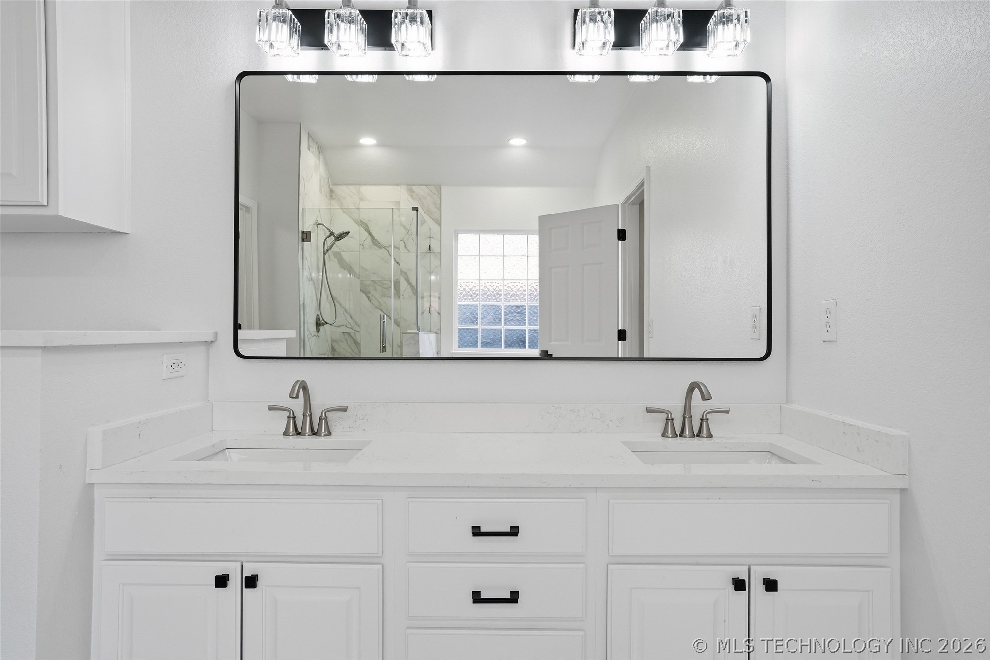 5024 S 197th East Avenue Property Photo 16