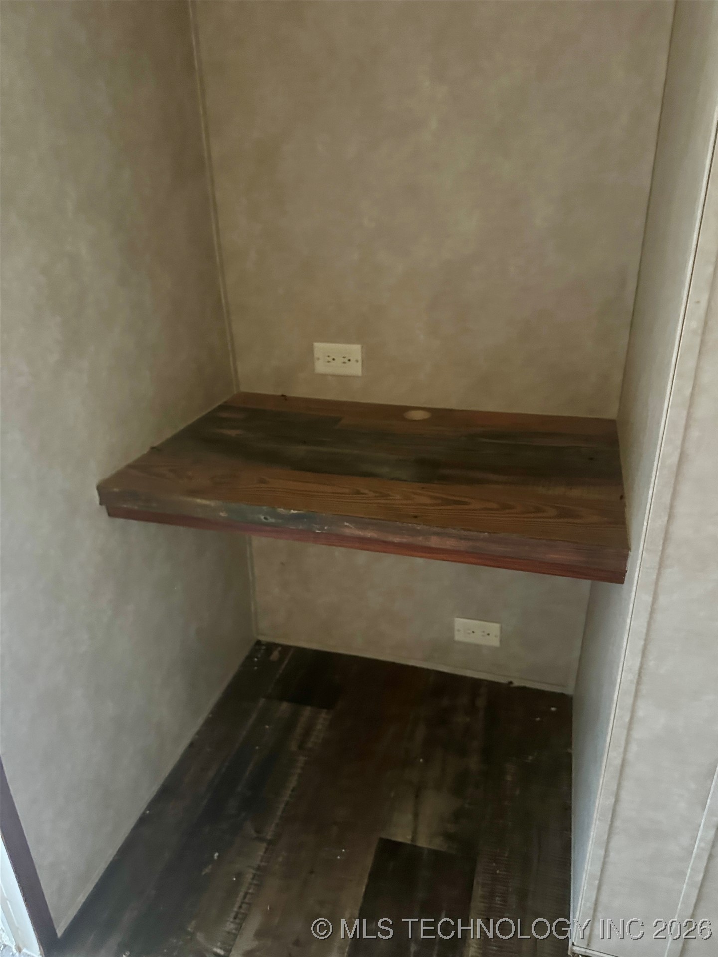 22 South Street Property Photo 21