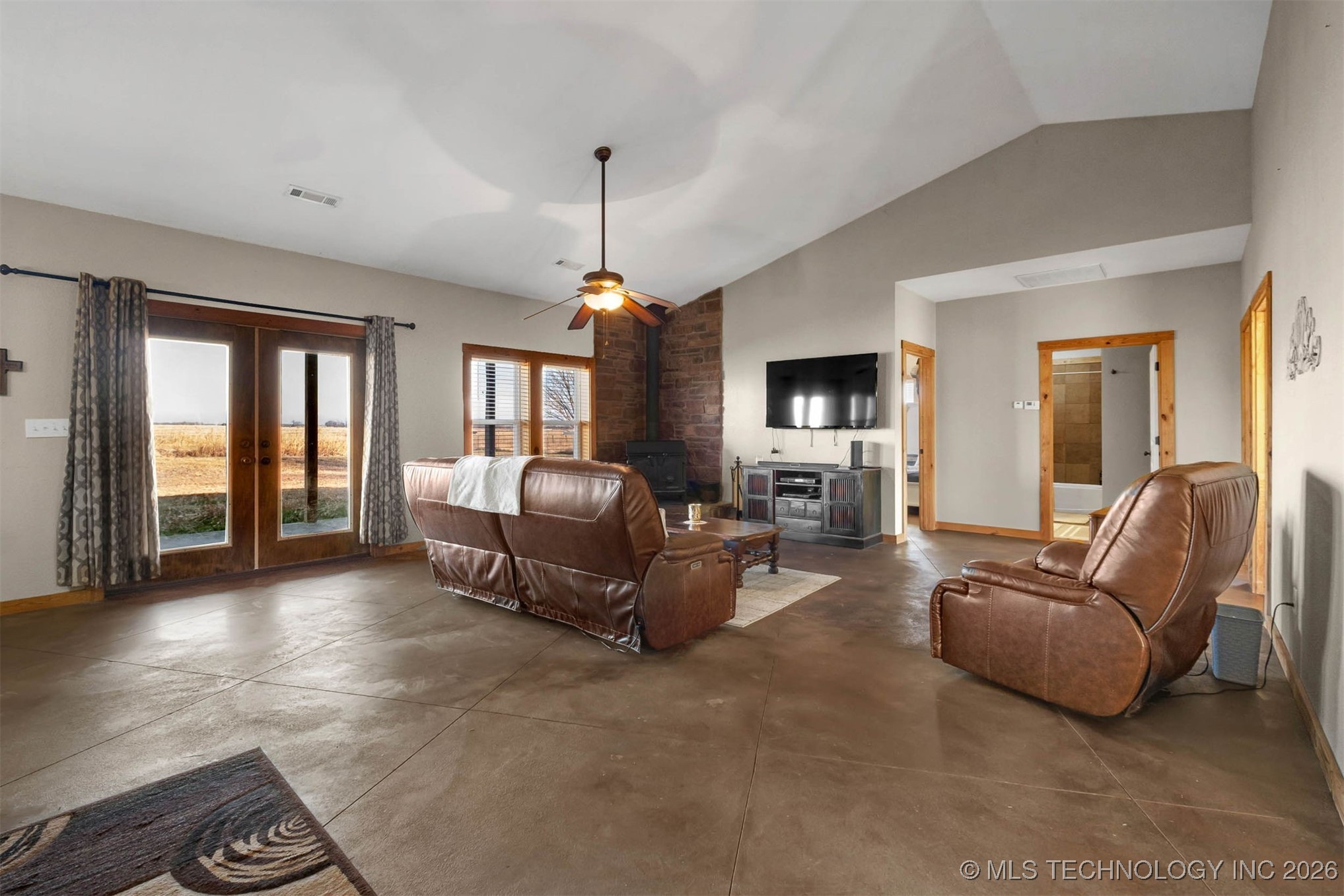 475547 E 680 Property Photo 8