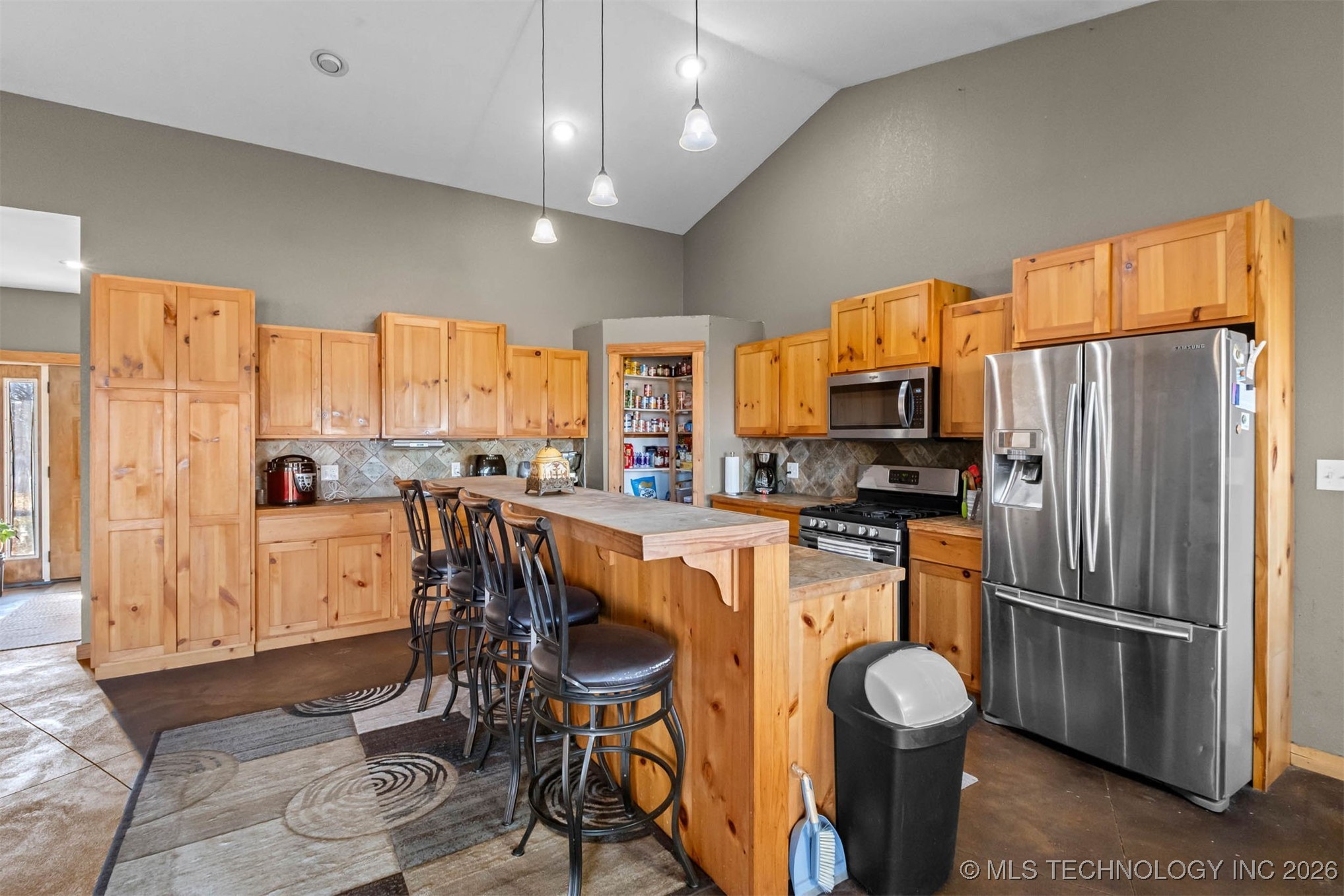 475547 E 680 Property Photo 12