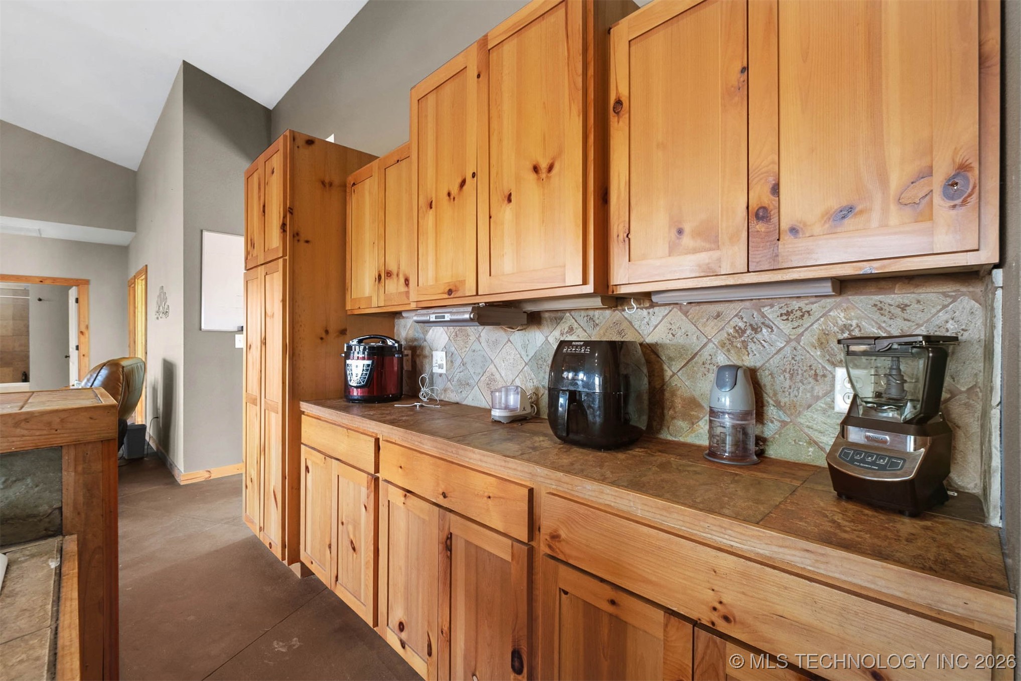 475547 E 680 Property Photo 14