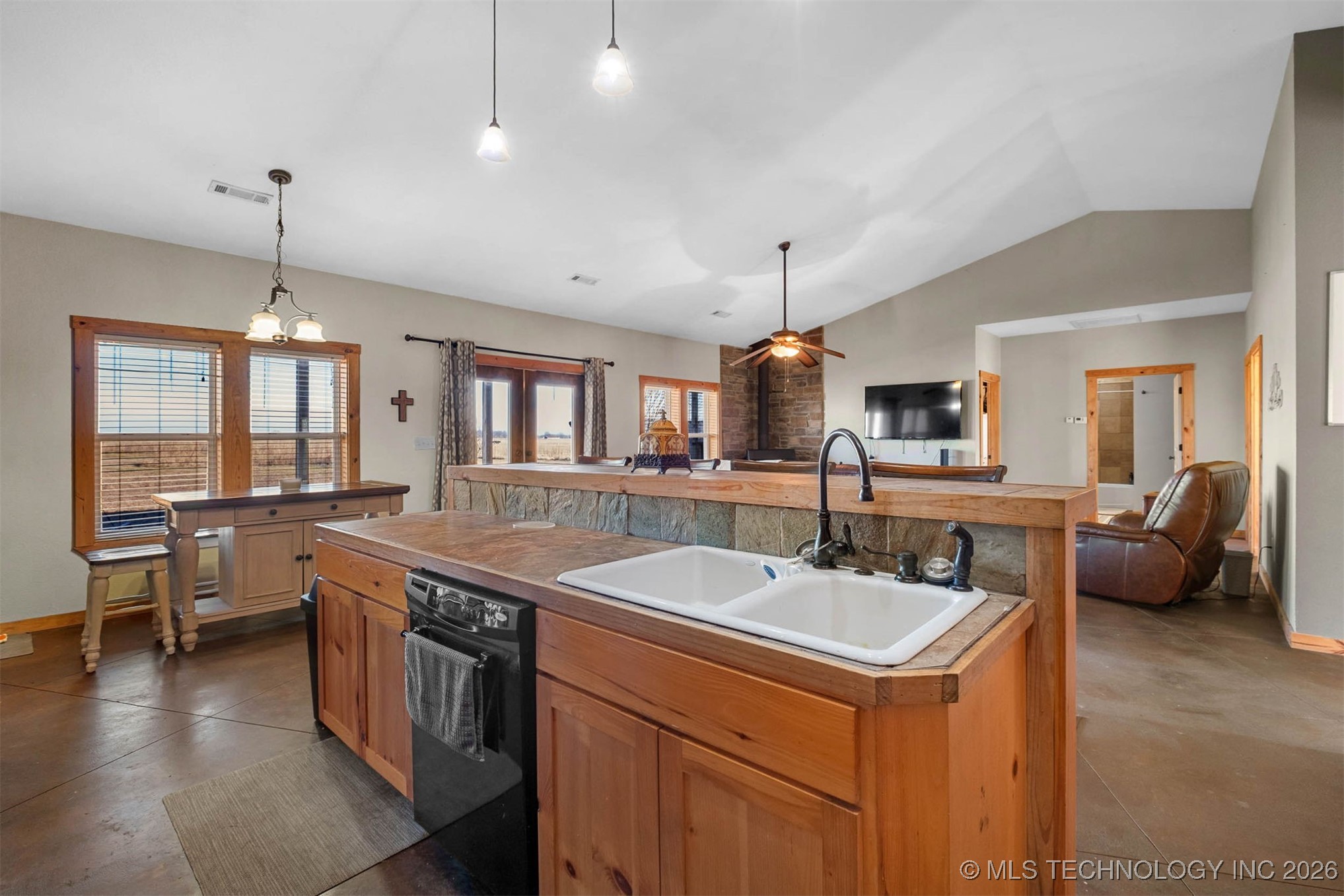 475547 E 680 Property Photo 15