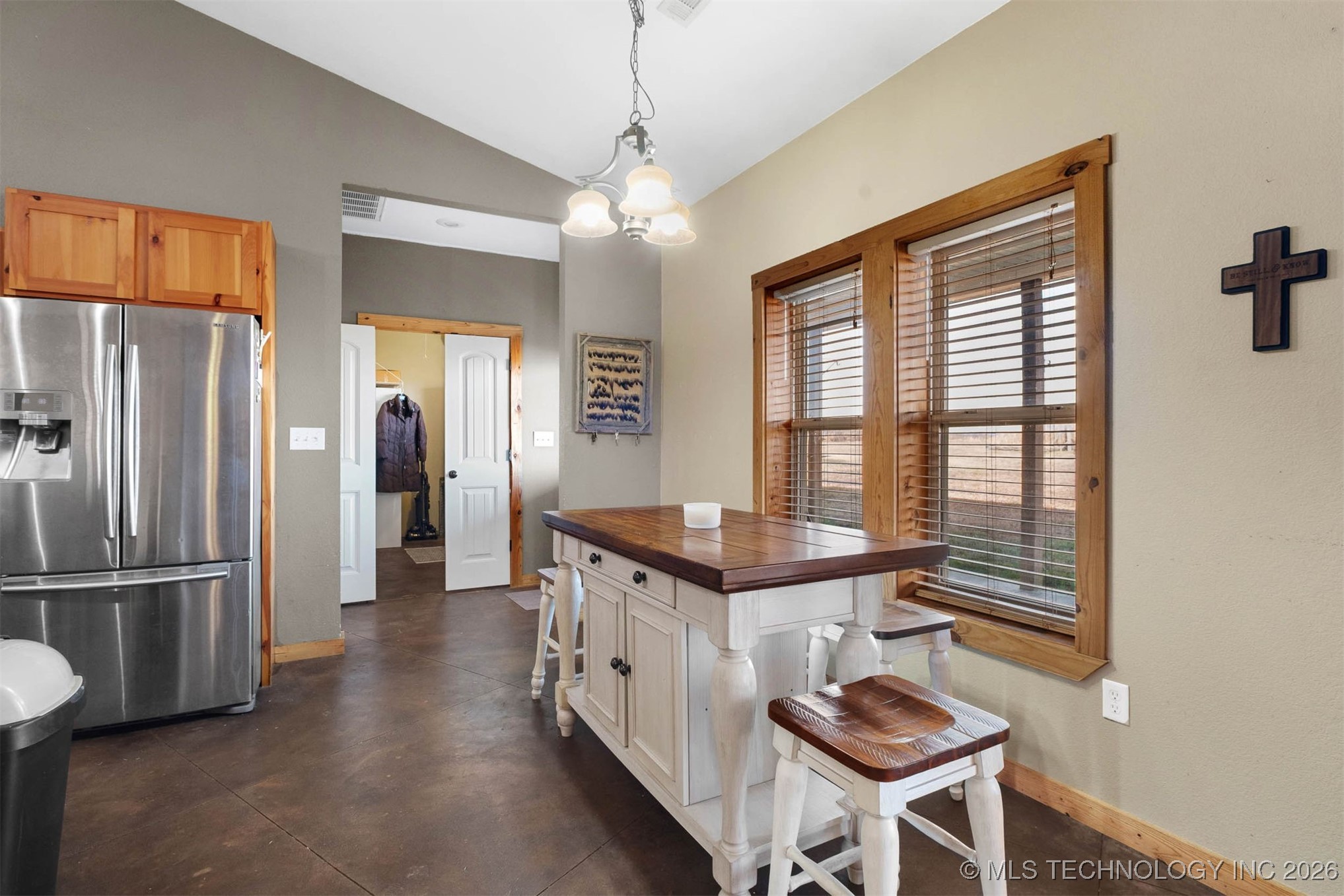 475547 E 680 Property Photo 16