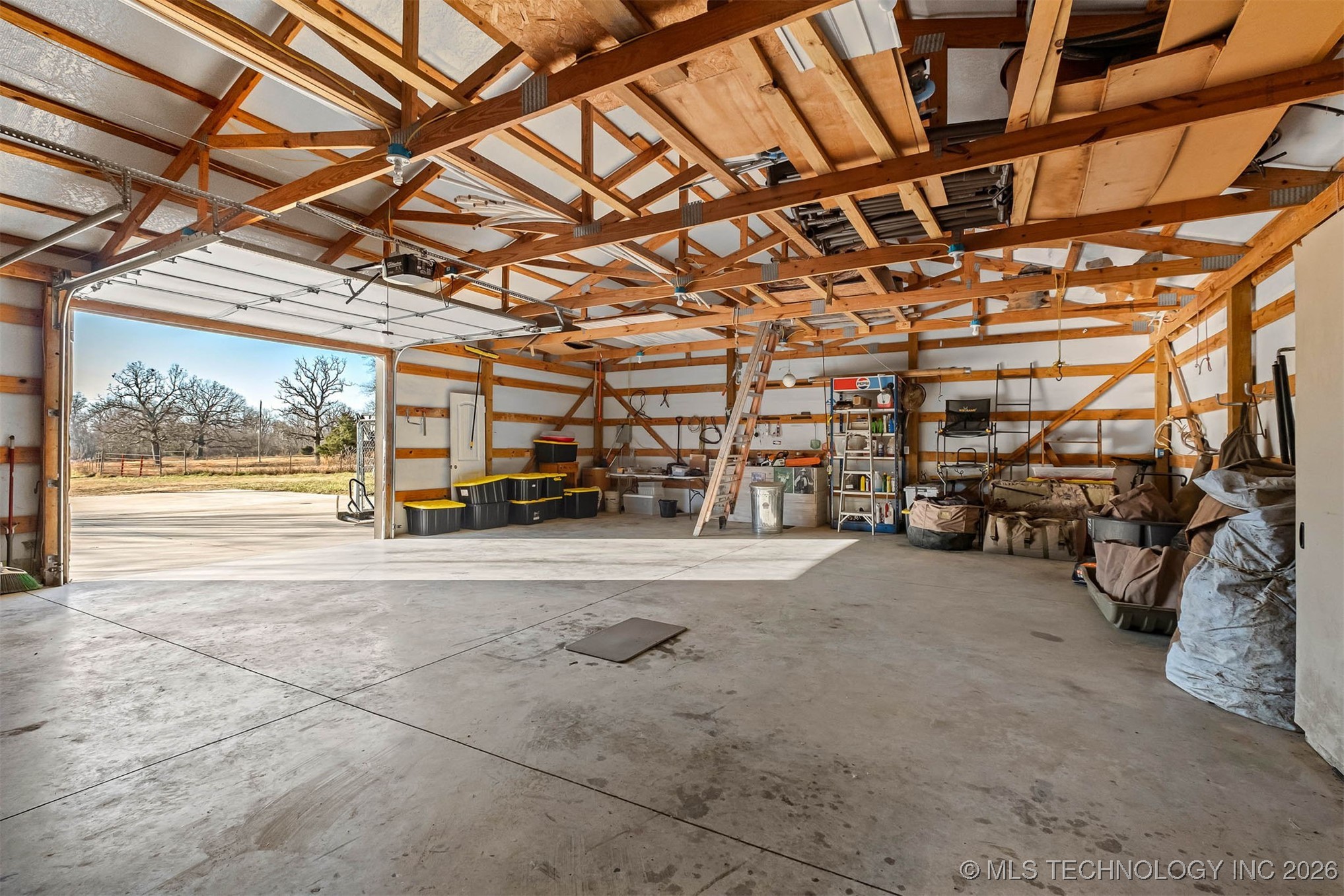 475547 E 680 Property Photo 33