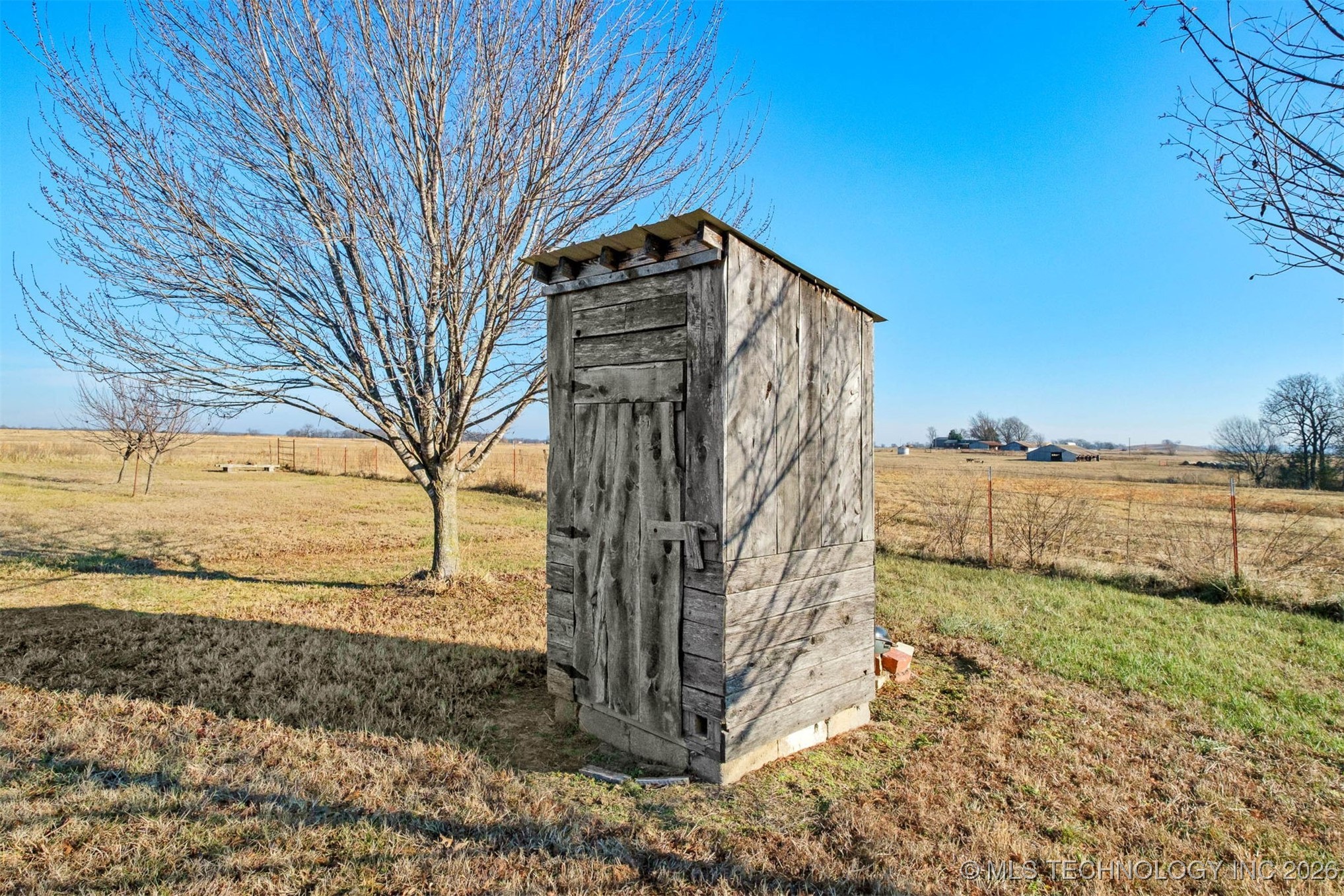 475547 E 680 Property Photo 35