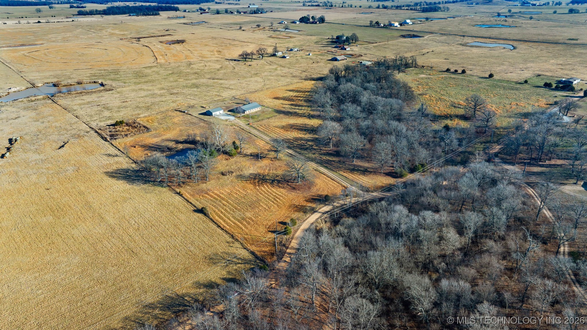 475547 E 680 Property Photo 42