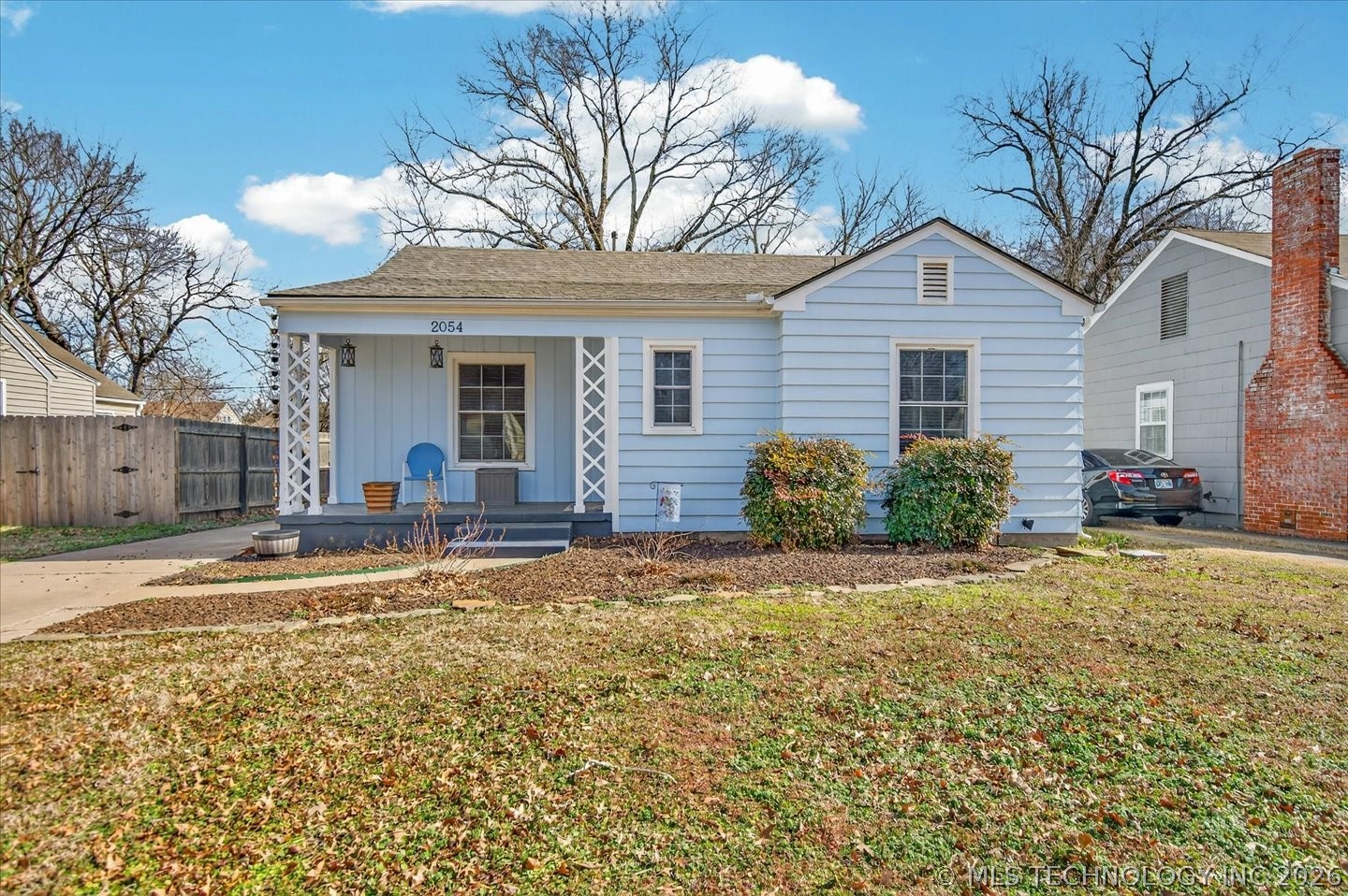 2054 Se Dewey Avenue Property Photo 1