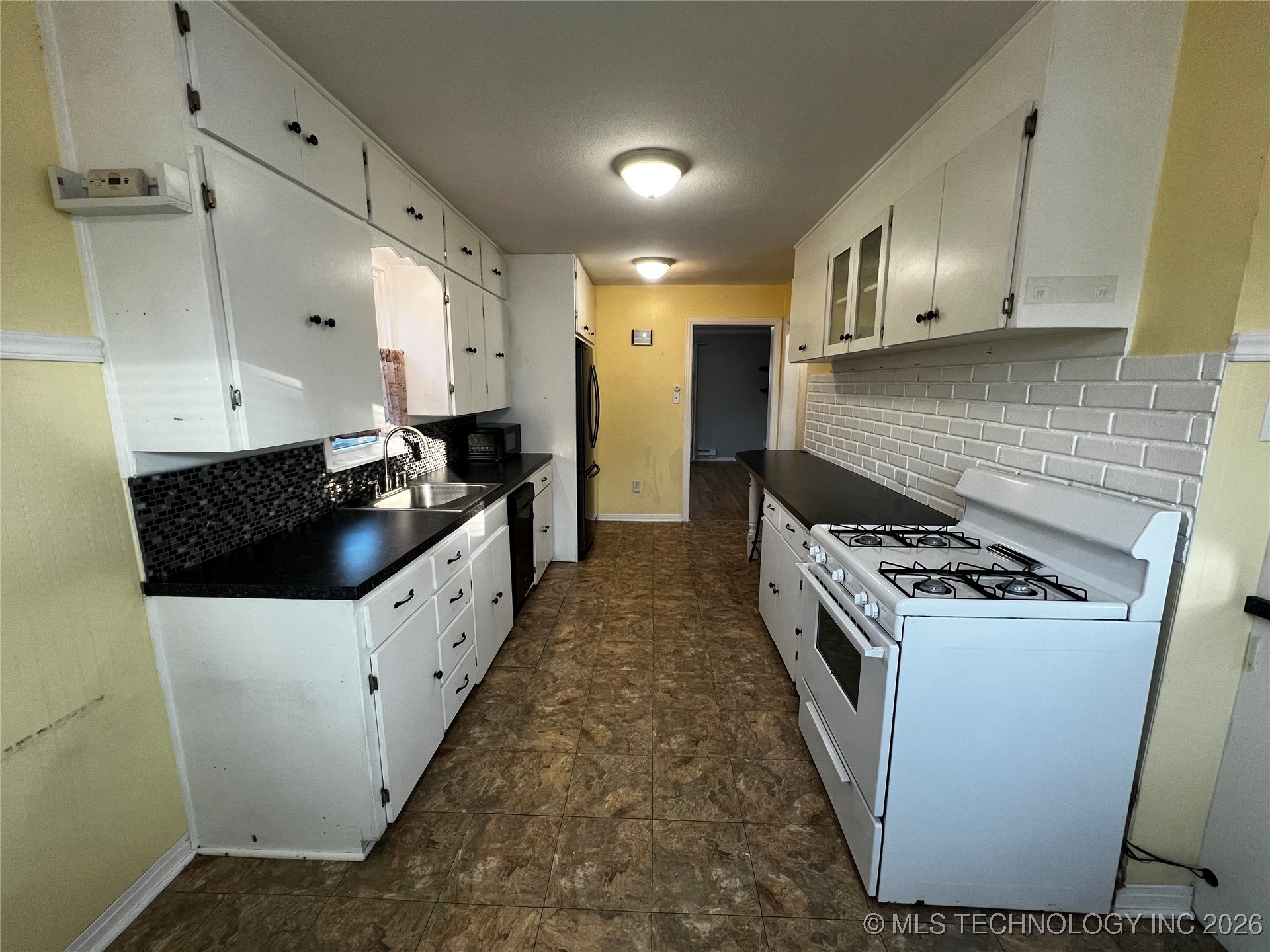 2109 Haskell Boulevard Property Photo 7