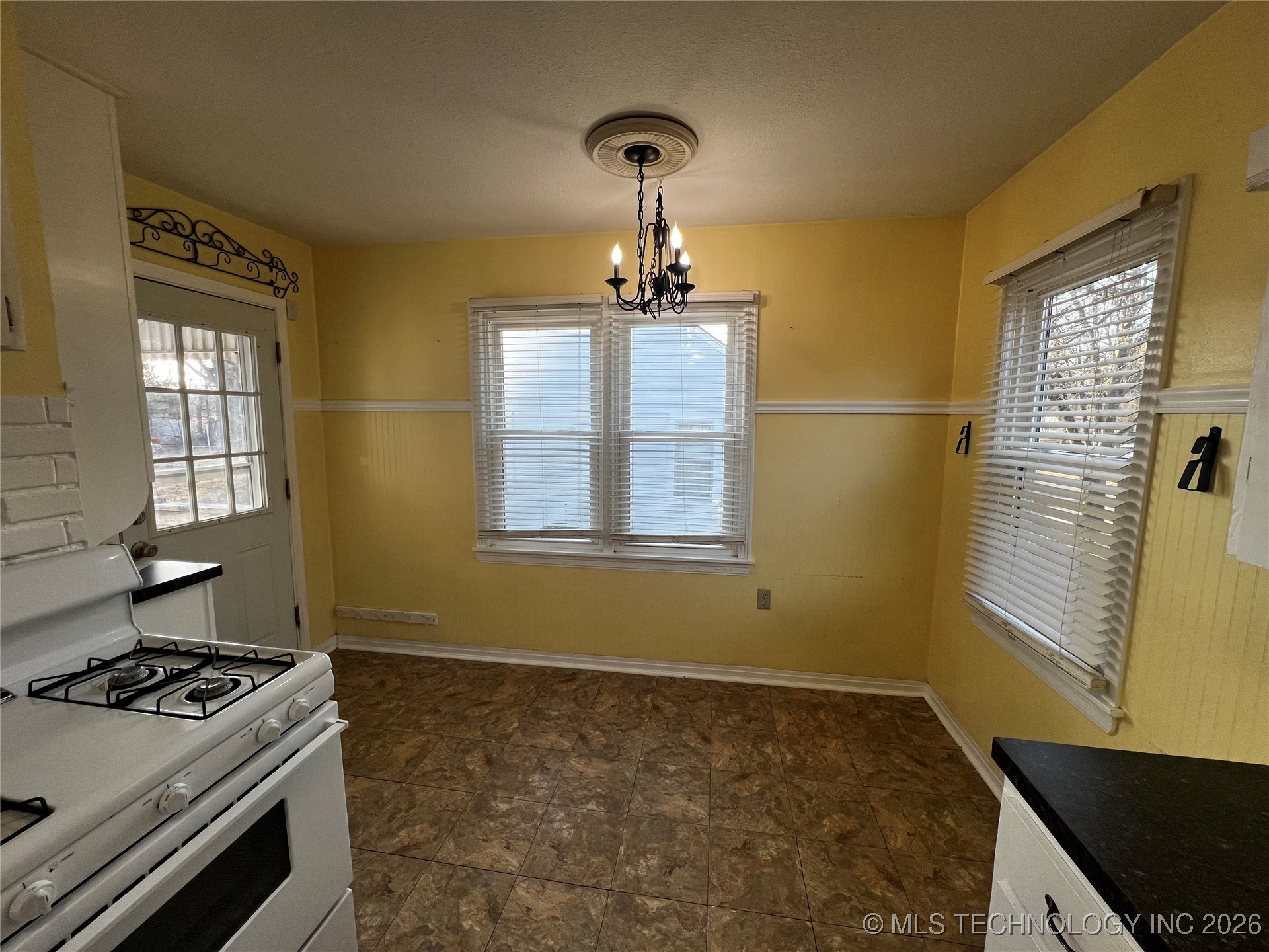 2109 Haskell Boulevard Property Photo 10