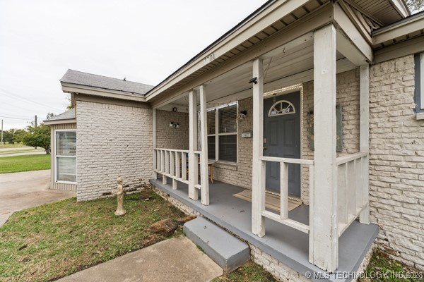 7731 E Skelly Drive Property Photo 2