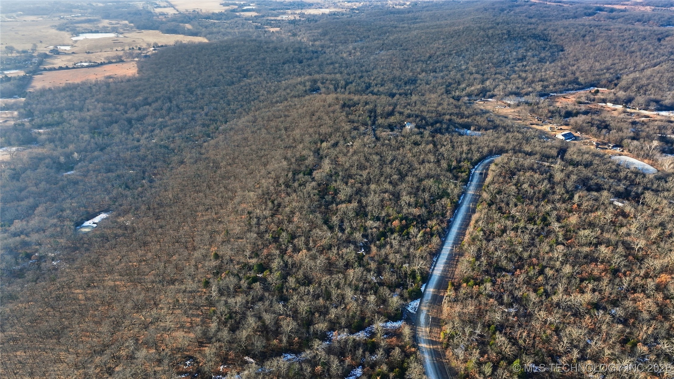 1898 Tulsa Mountain Ranch Road Property Photo 4