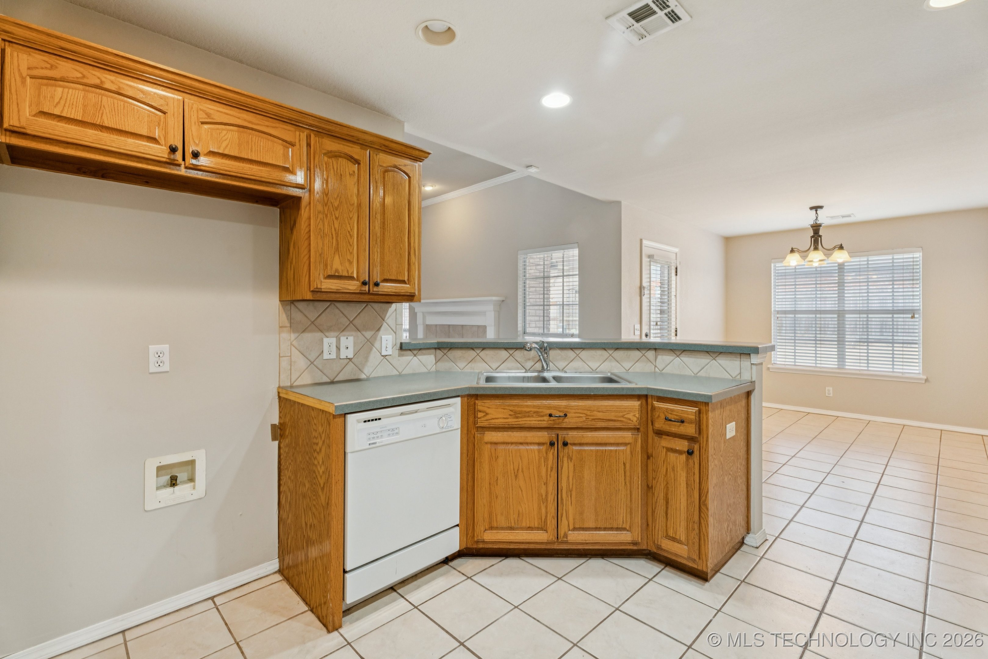 9919 E 123rd Street S Property Photo 13