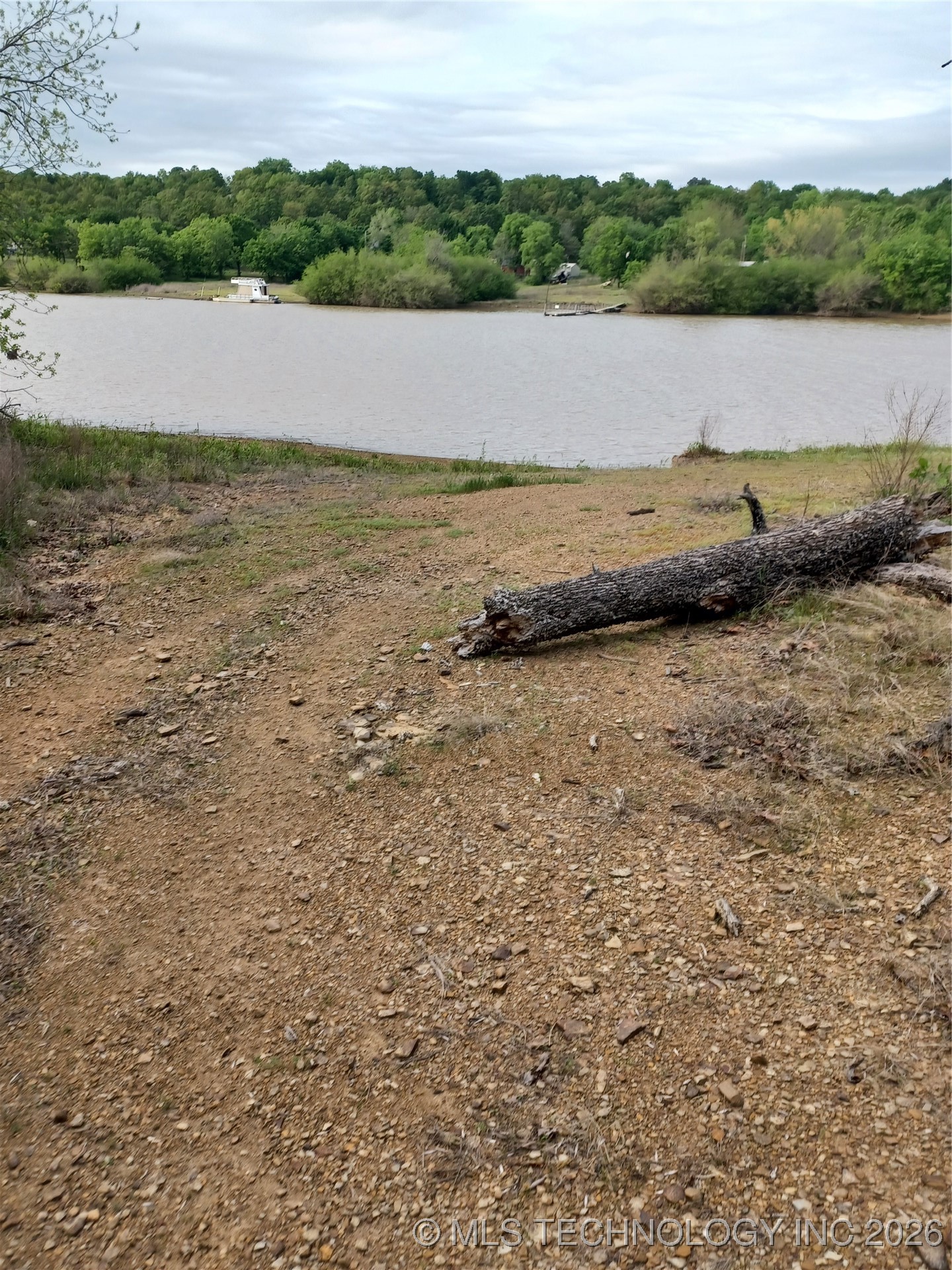 Flounder Property Photo 15