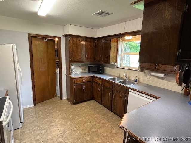 9003 S Osage Lane Property Photo 8