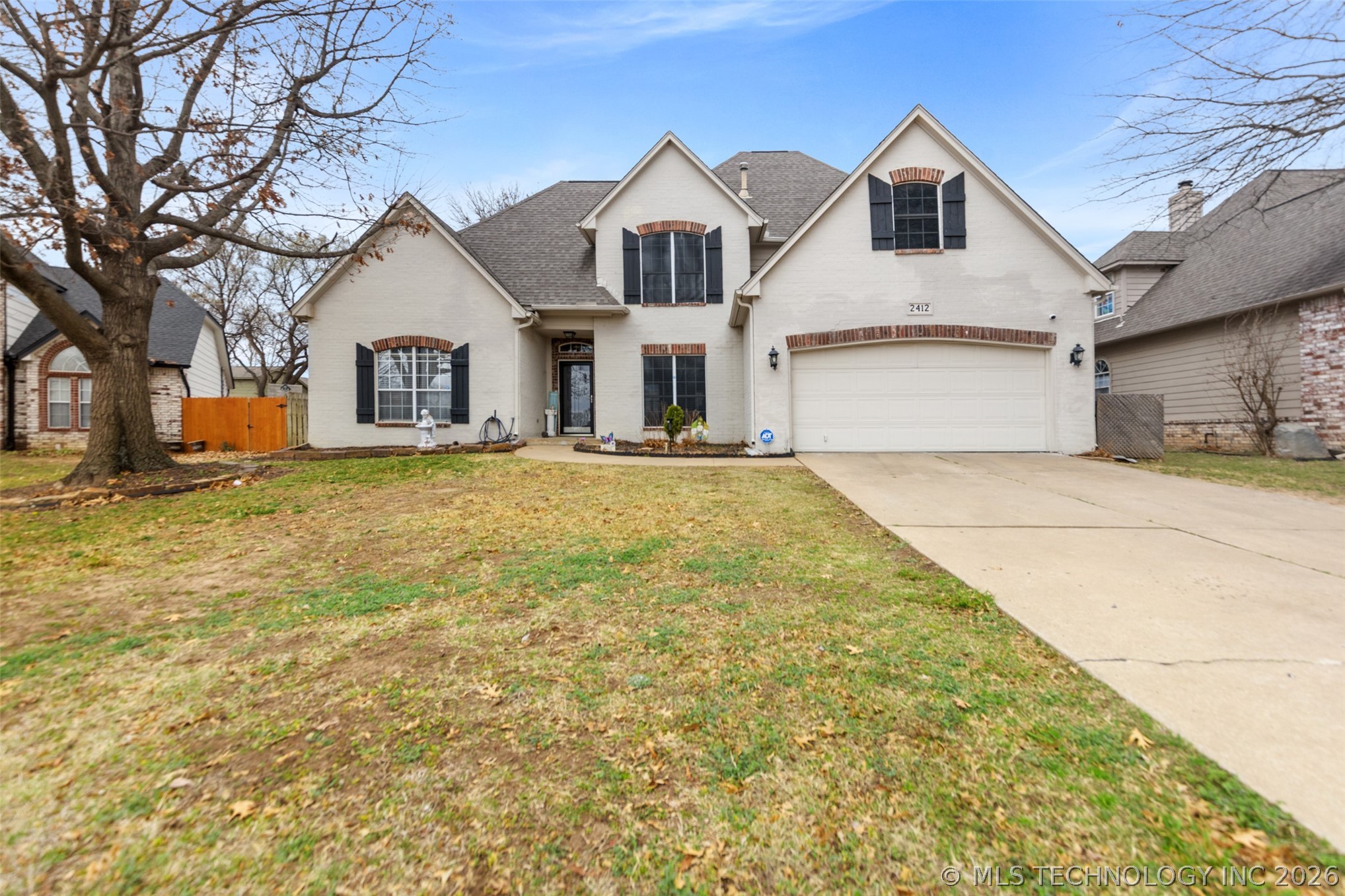 2412 W Vicksburg Street Property Photo 1