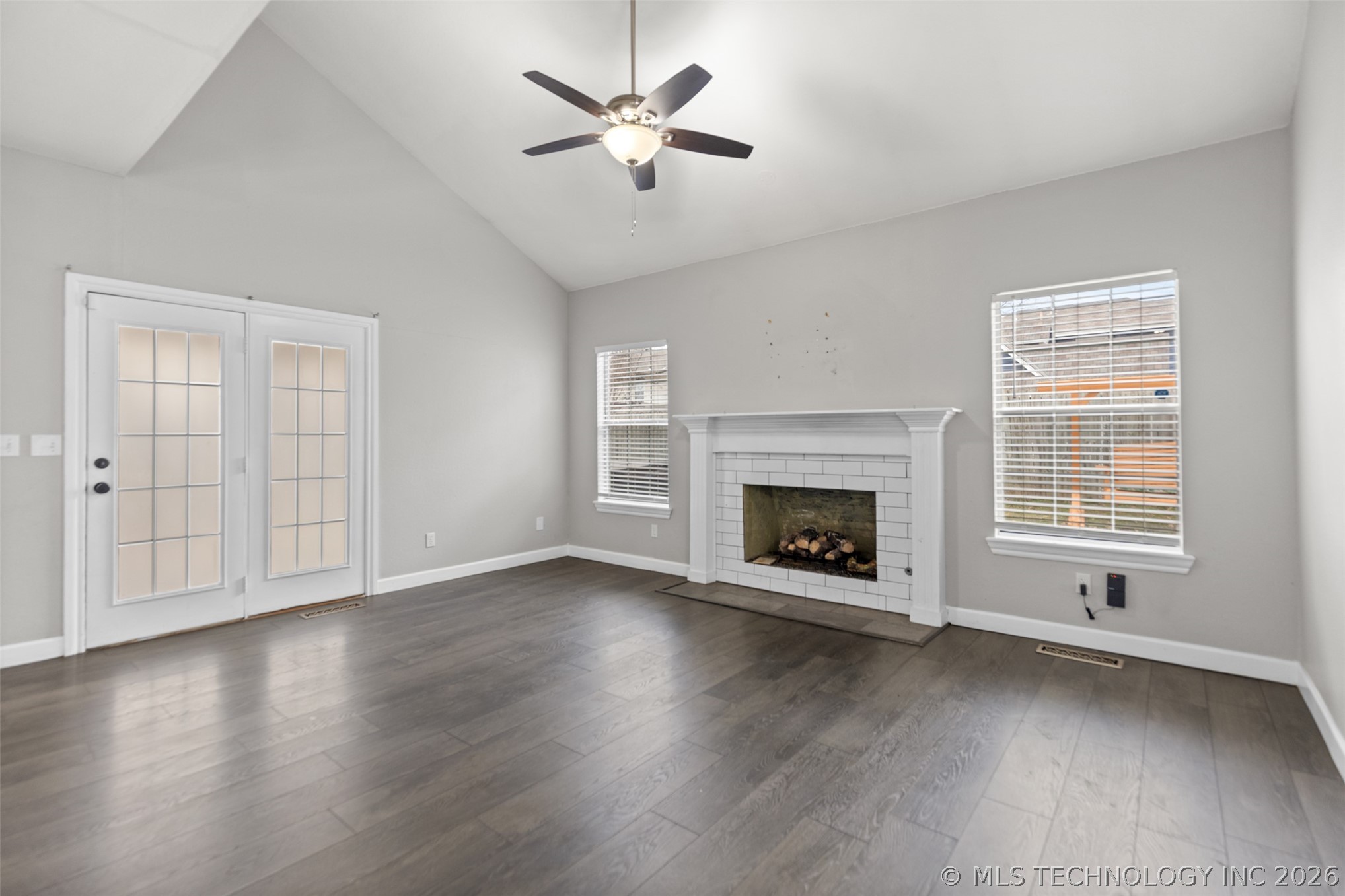 2412 W Vicksburg Street Property Photo 11