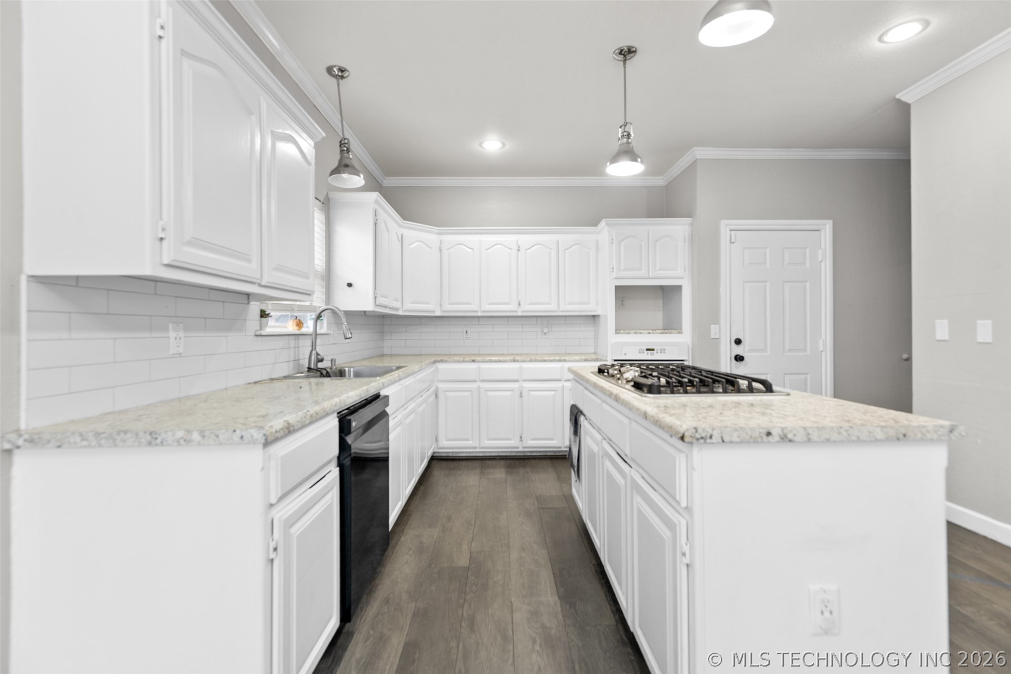 2412 W Vicksburg Street Property Photo 14