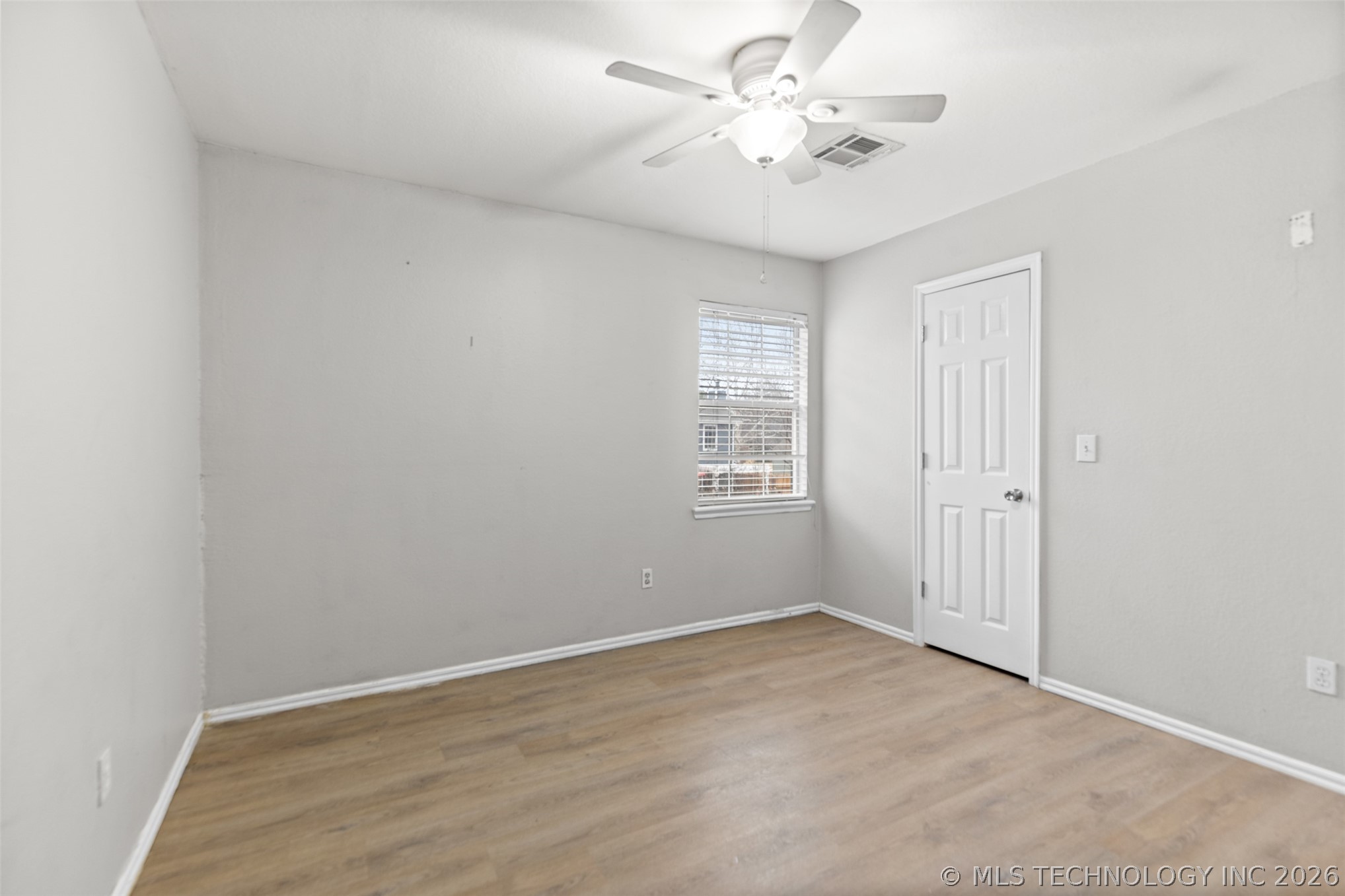 2412 W Vicksburg Street Property Photo 16