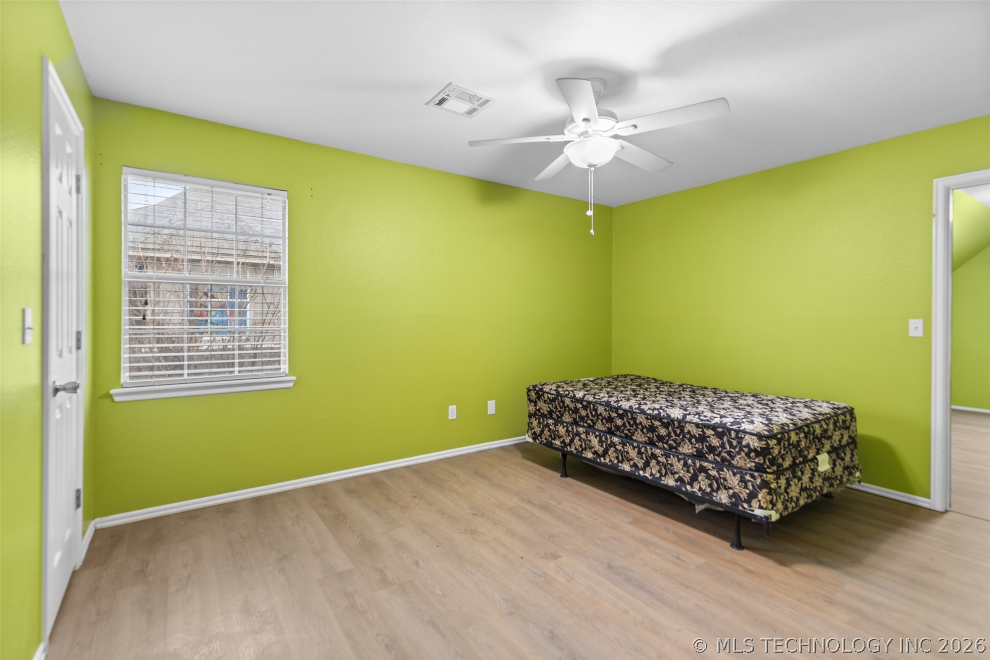 2412 W Vicksburg Street Property Photo 17