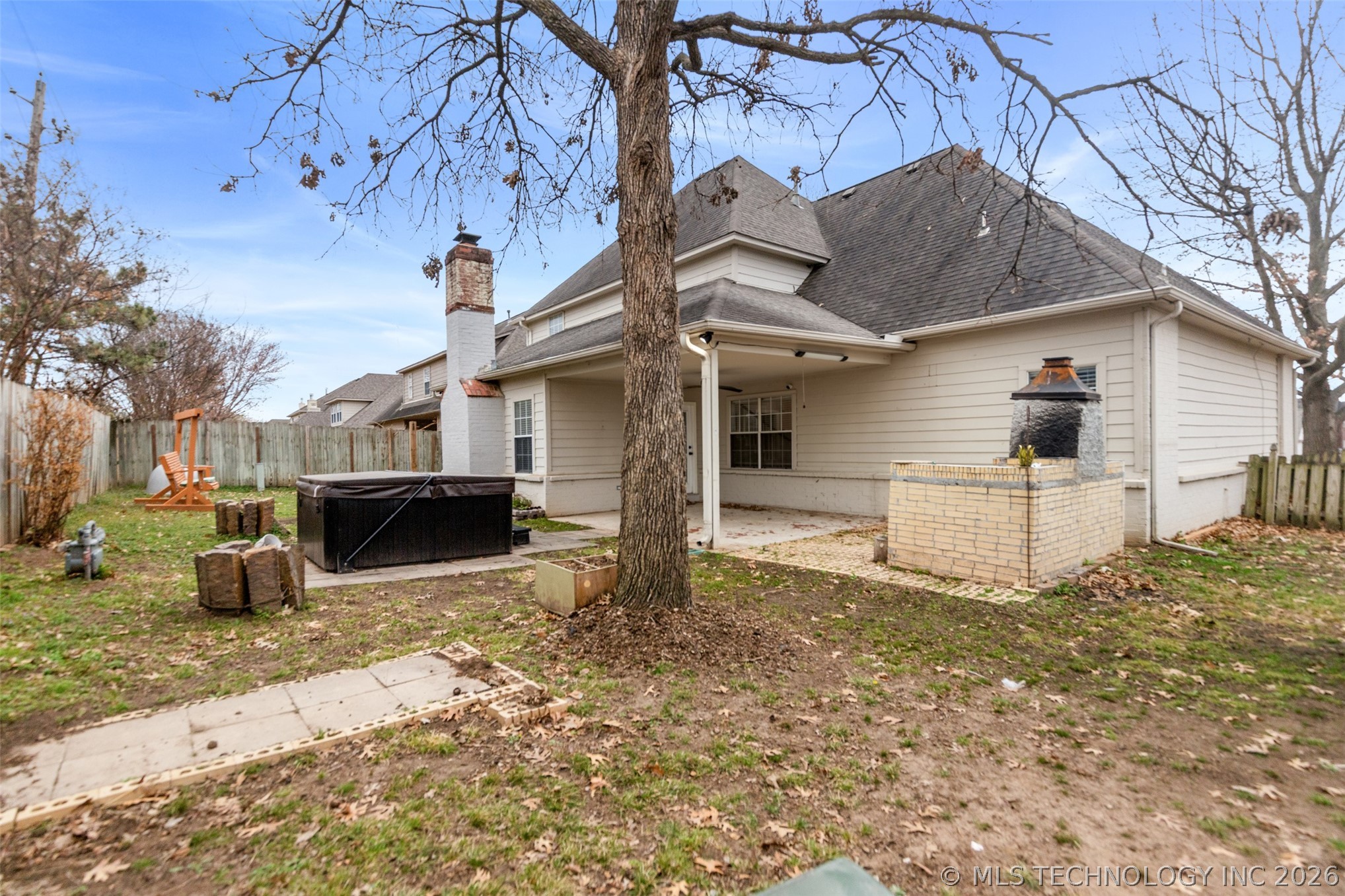 2412 W Vicksburg Street Property Photo 24