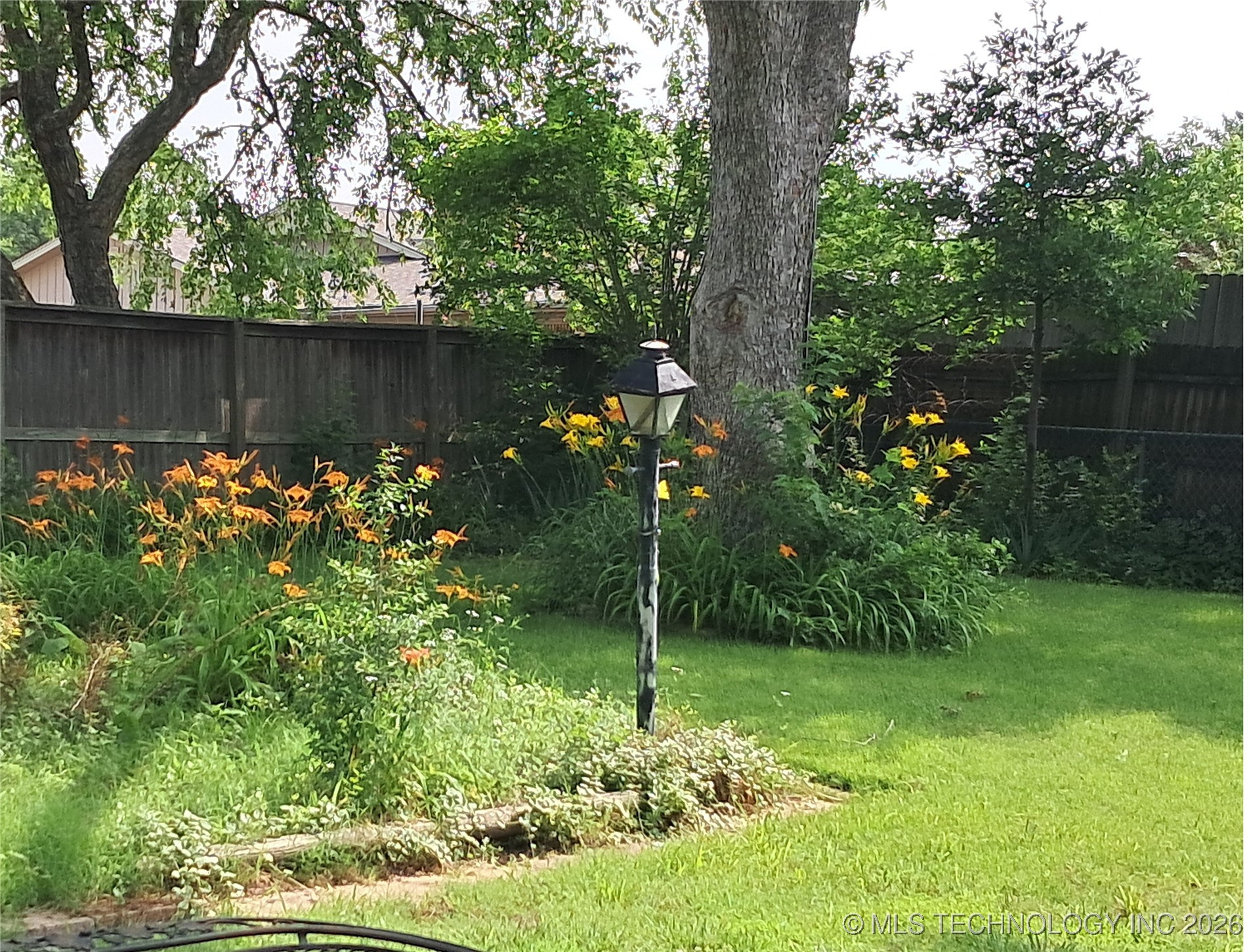 5837 E 62nd Place Property Photo 23