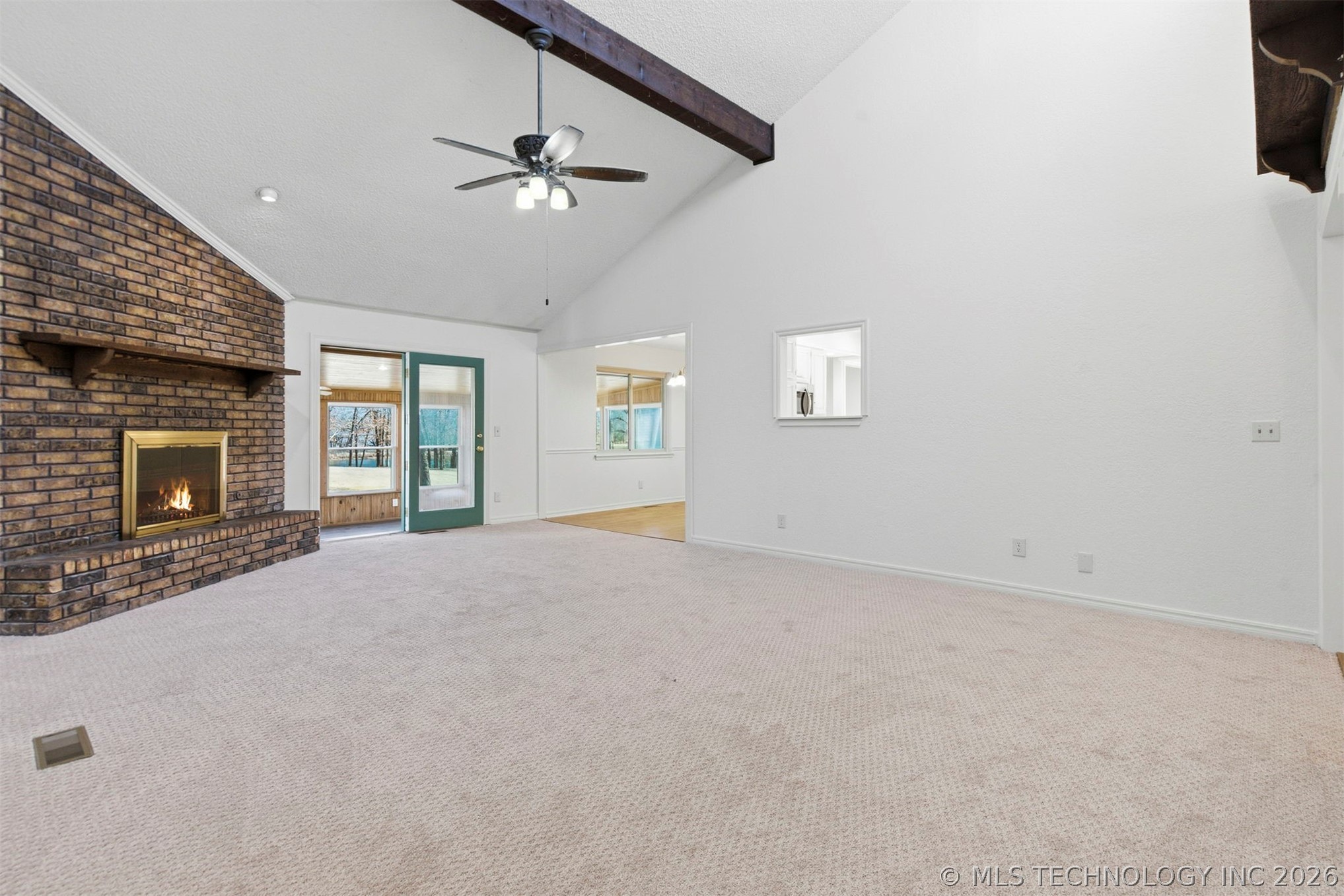 11607 S 5th Street Property Photo 4